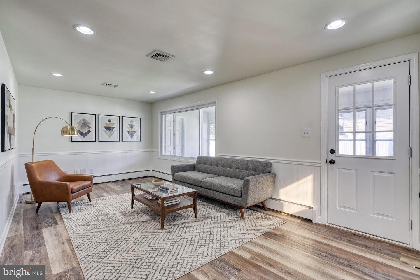370 Beverly Road photo 26