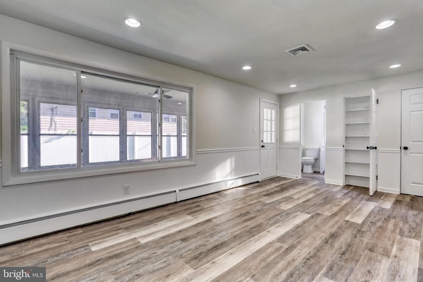 370 Beverly Road photo 27