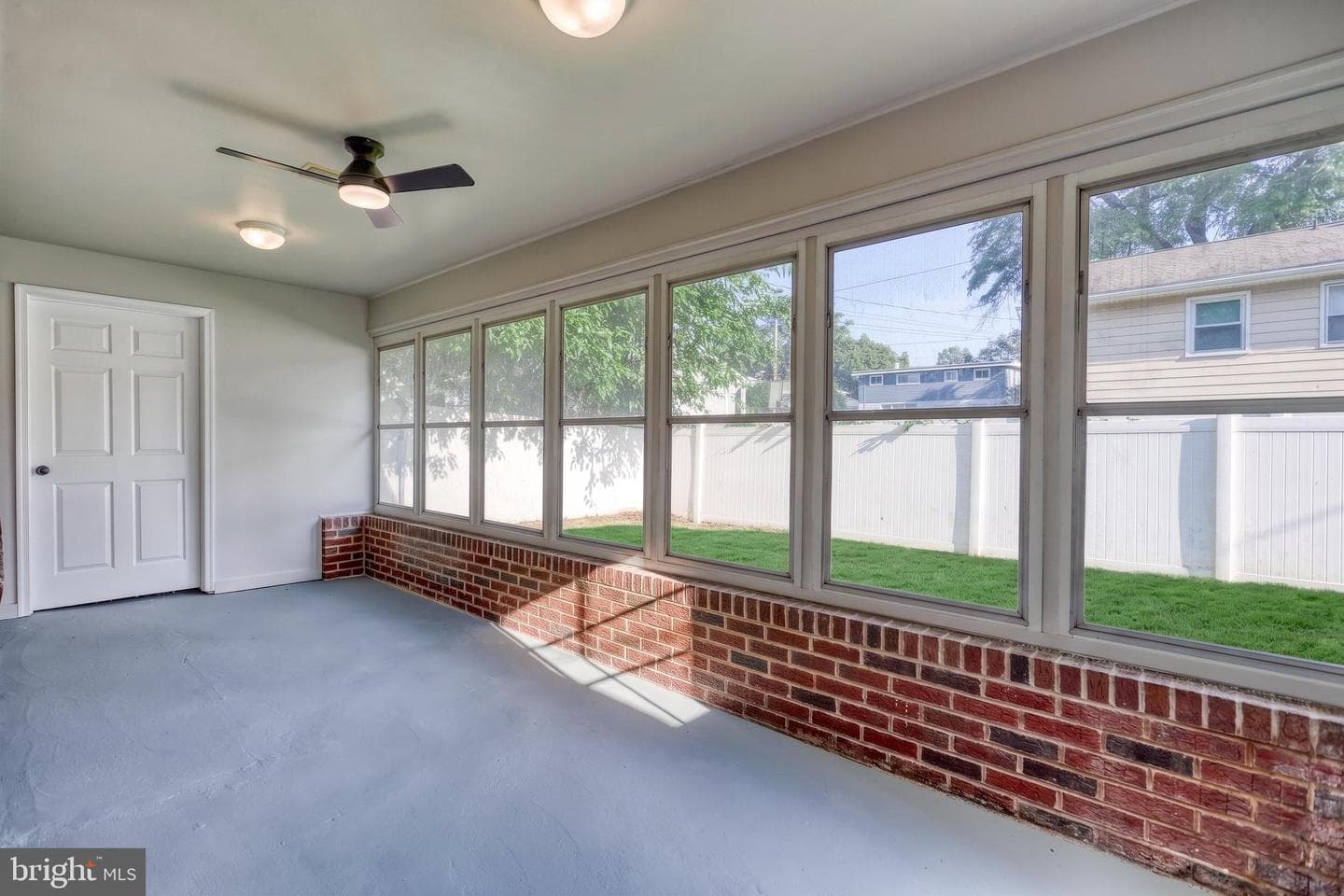 370 Beverly Road photo 31