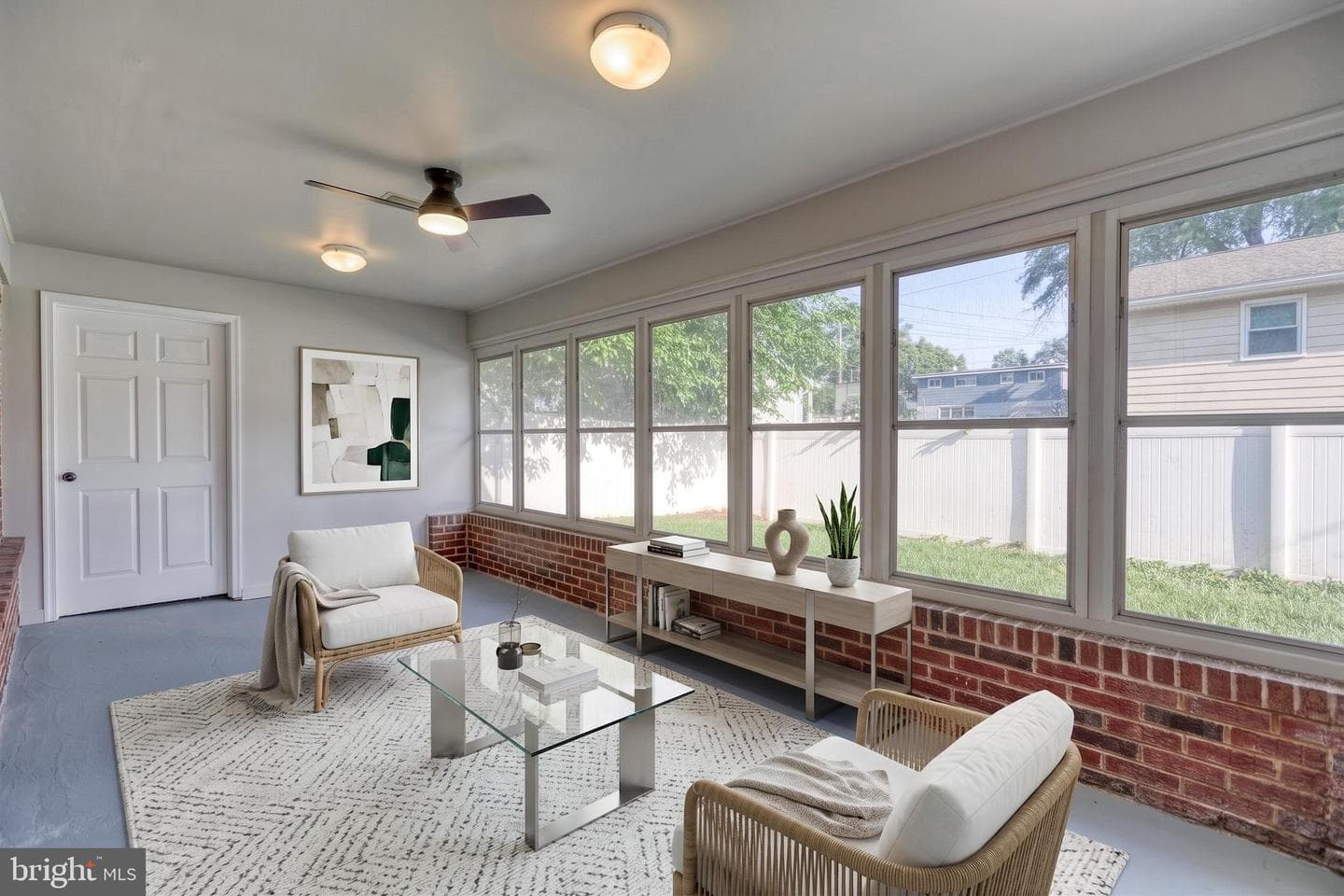 370 Beverly Road photo 32