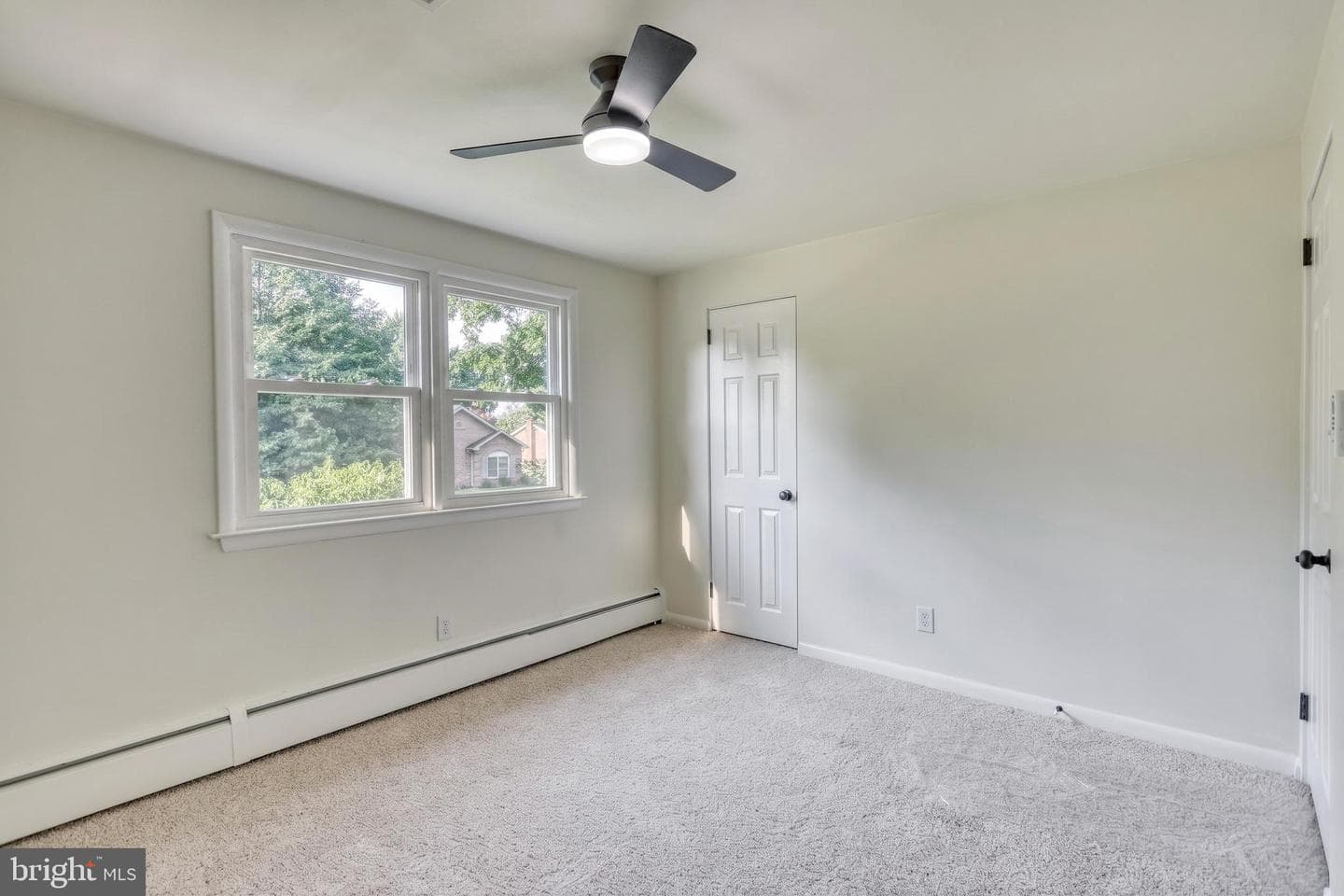 370 Beverly Road photo 44