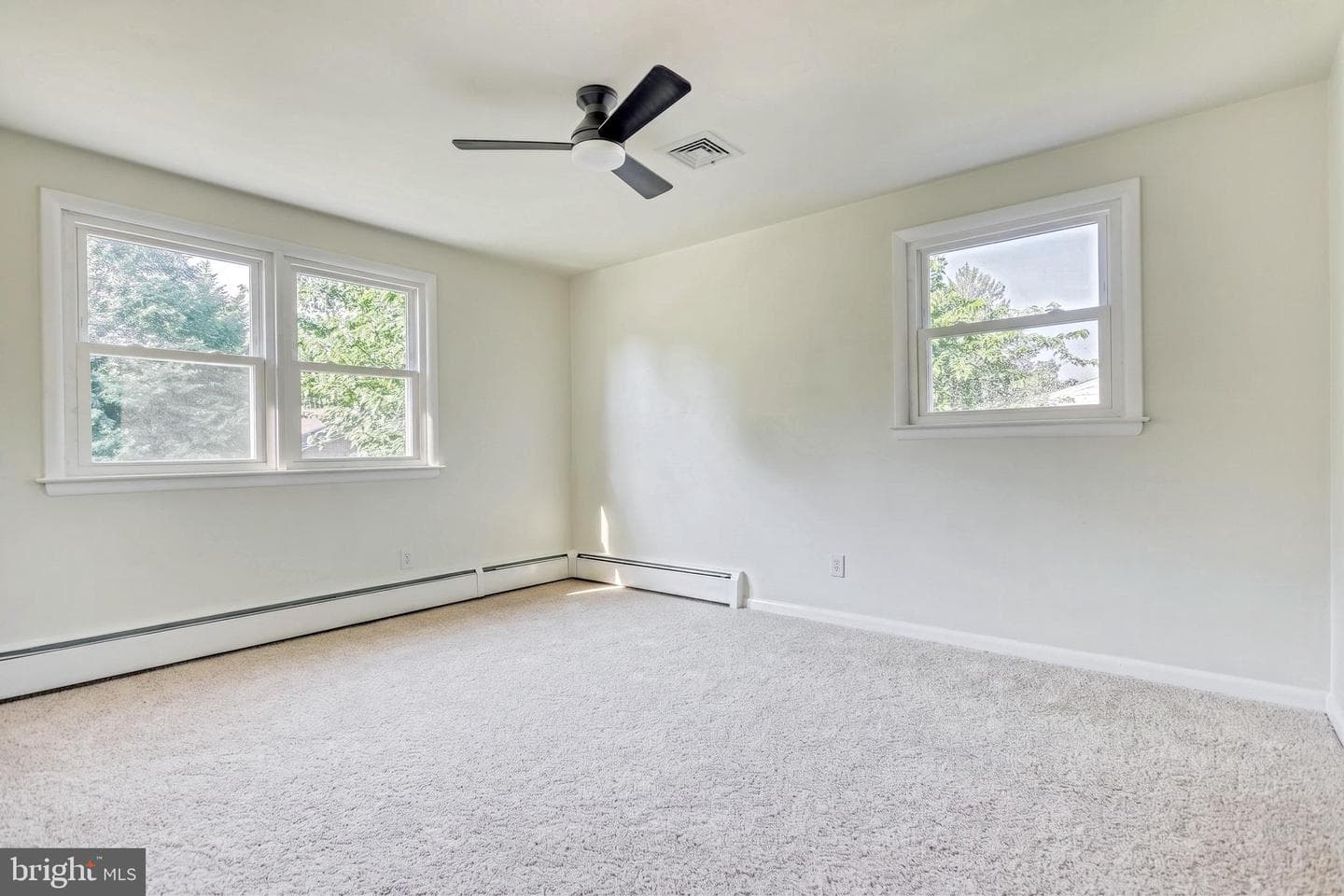 370 Beverly Road photo 47