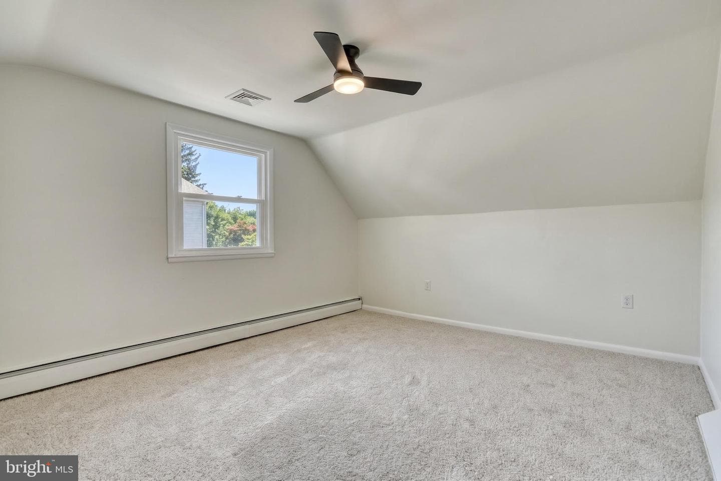 370 Beverly Road photo 53