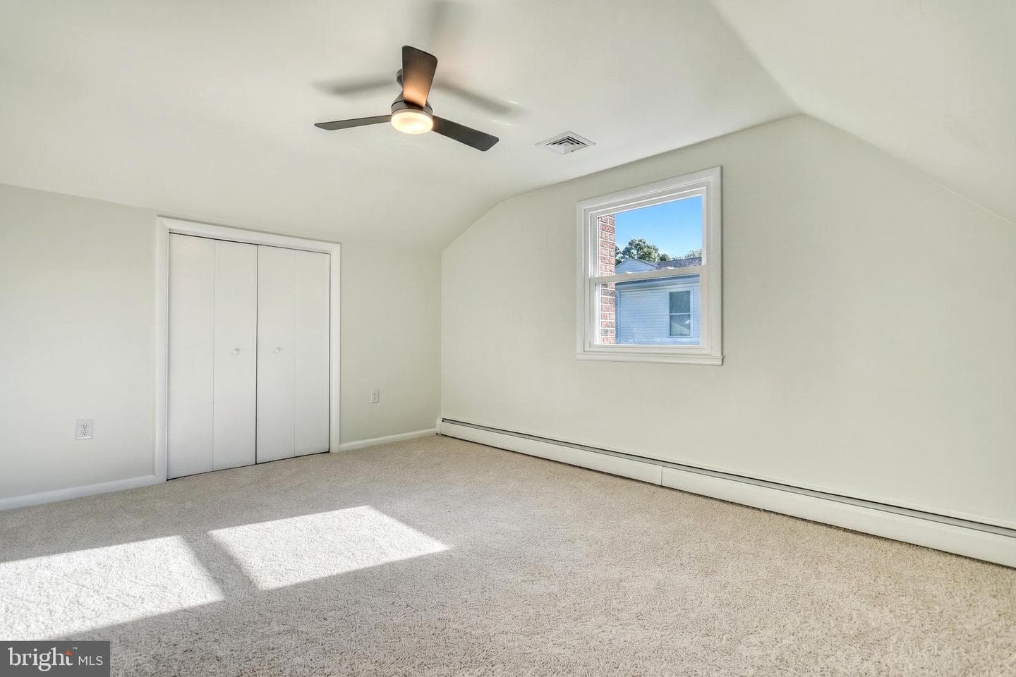 370 Beverly Road photo 55