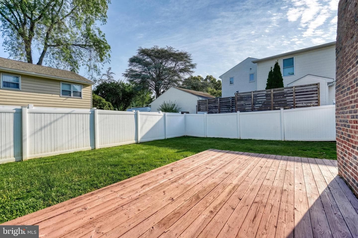 370 Beverly Road photo 62