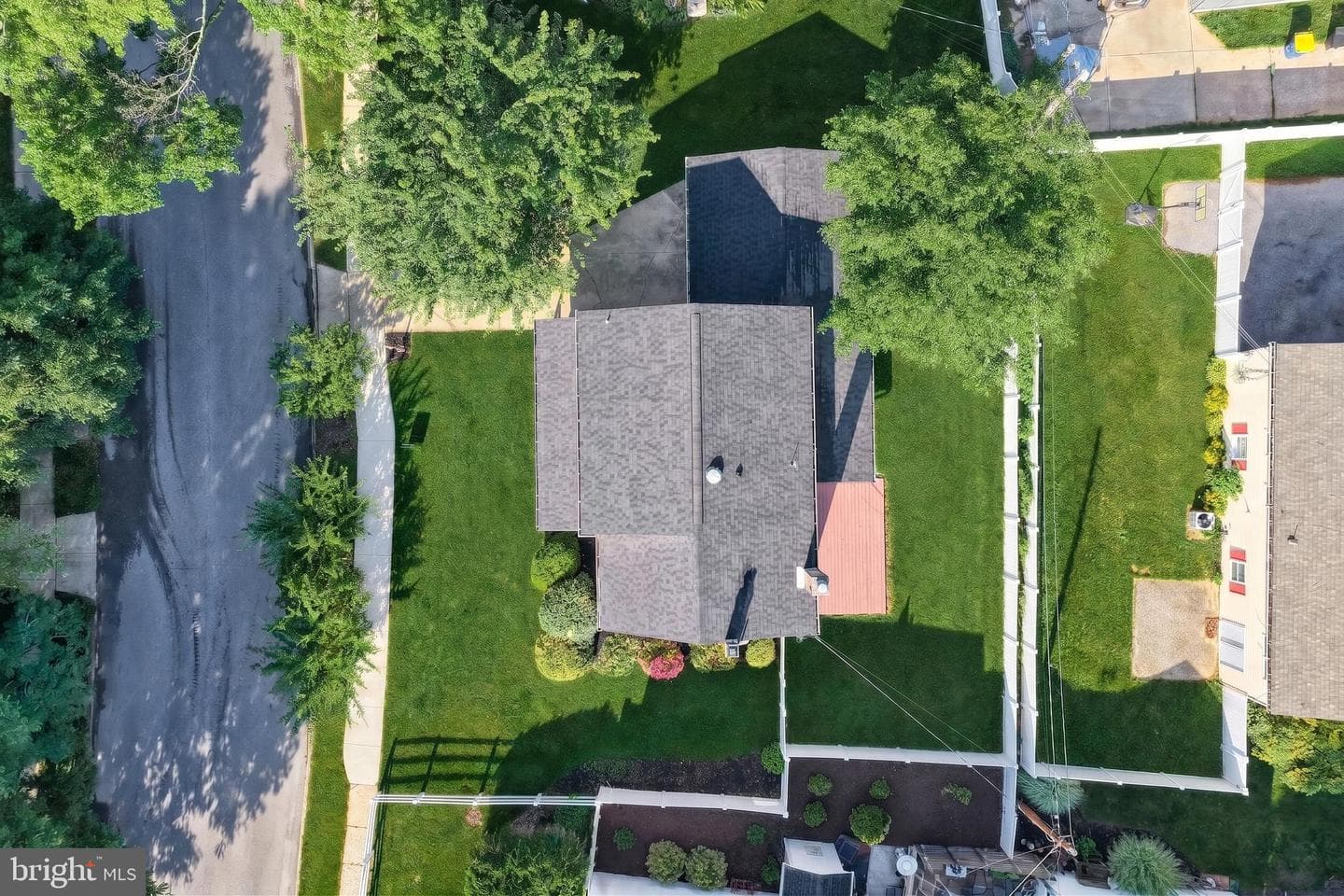 370 Beverly Road photo 68