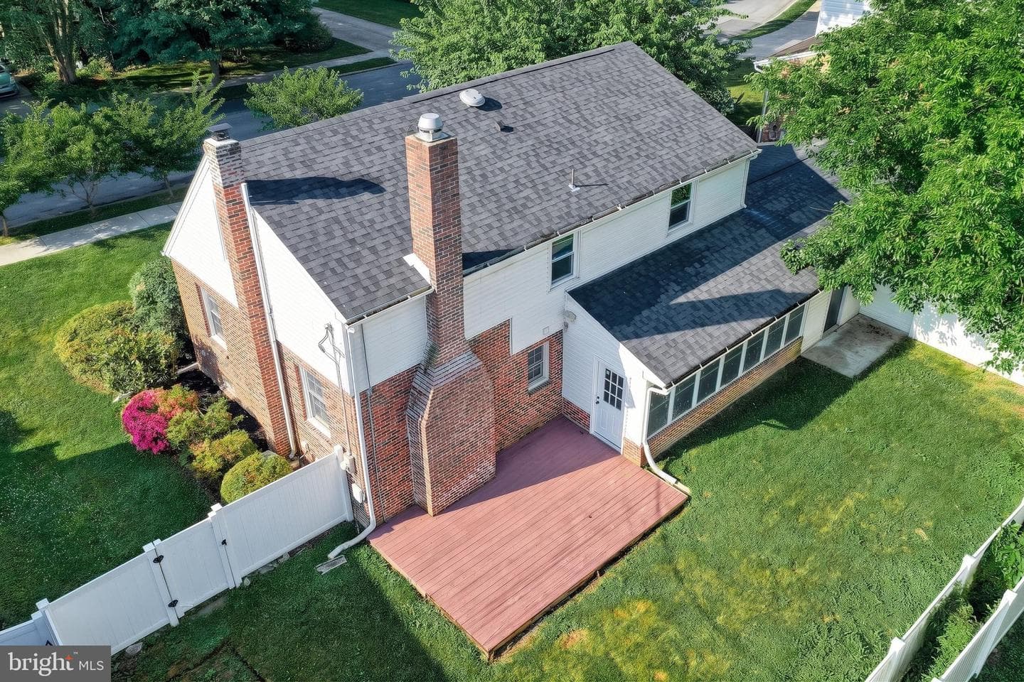 370 Beverly Road photo 76