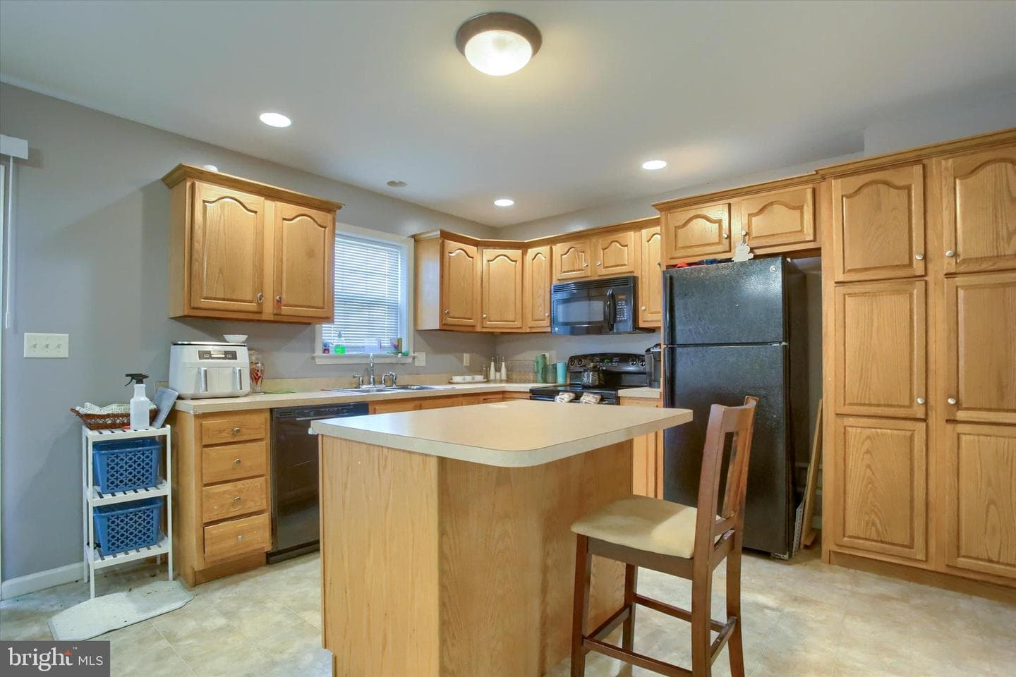 6347 Mercury Drive photo 10