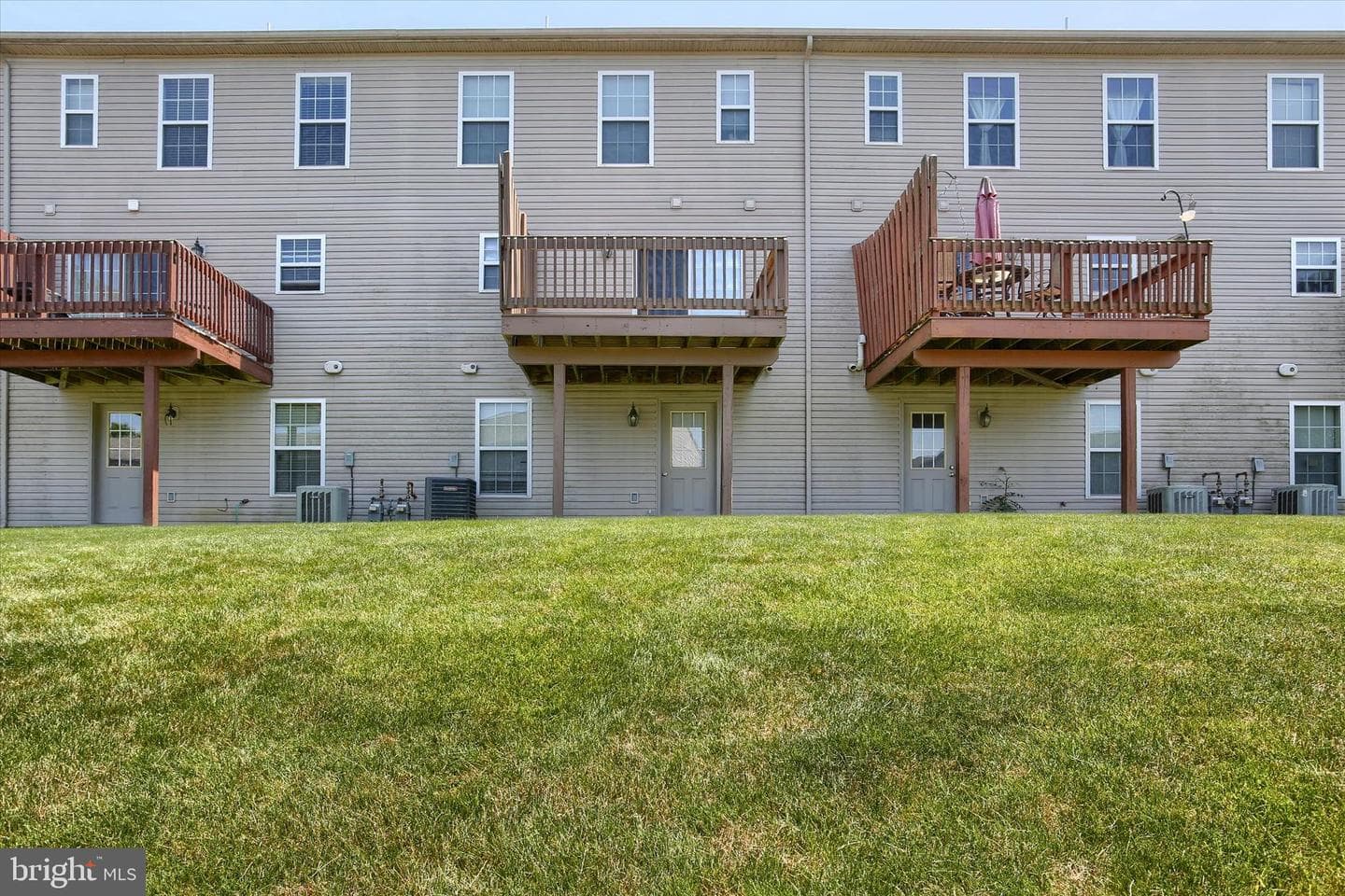6347 Mercury Drive photo 33