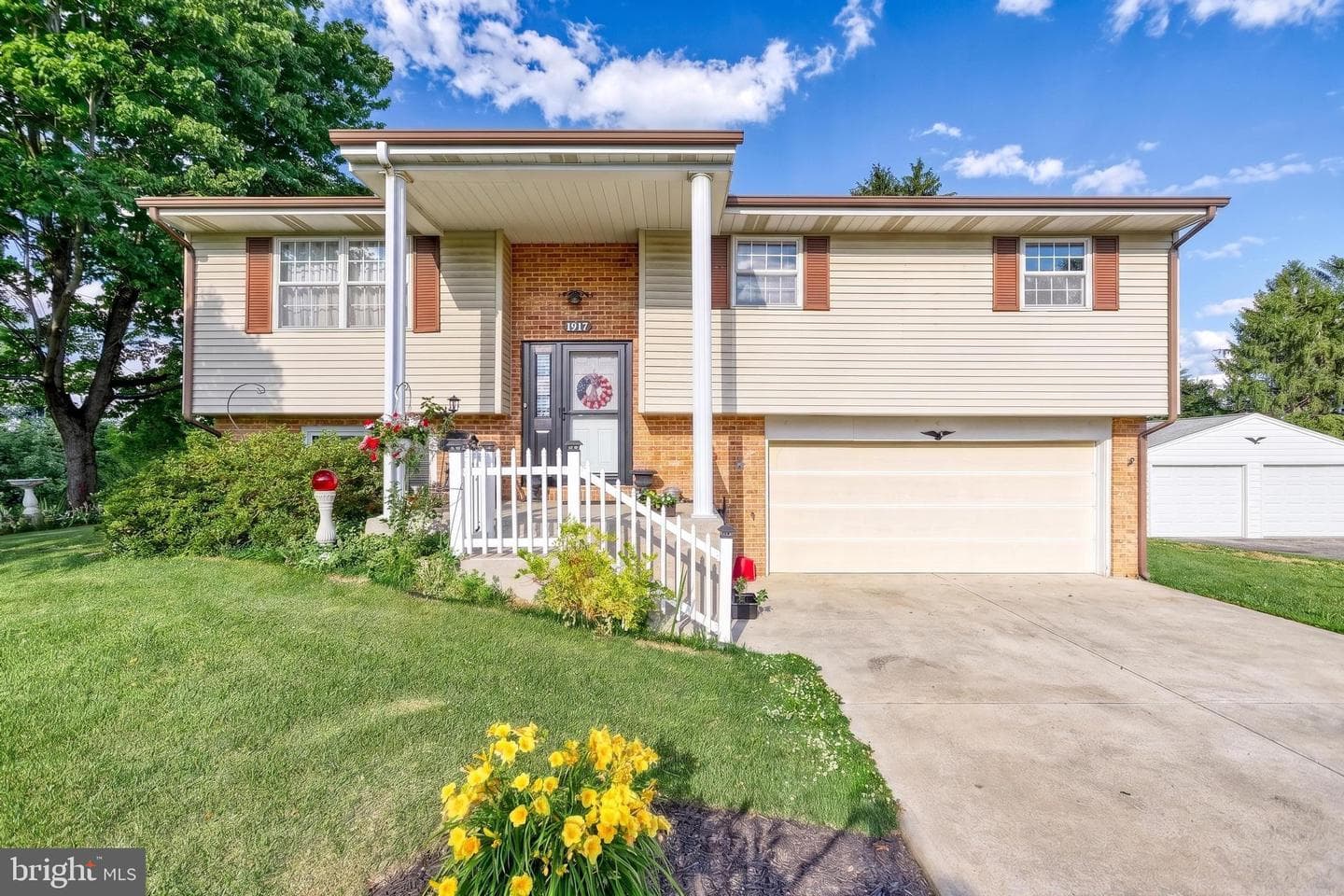1917 Douglas Drive, Carlisle