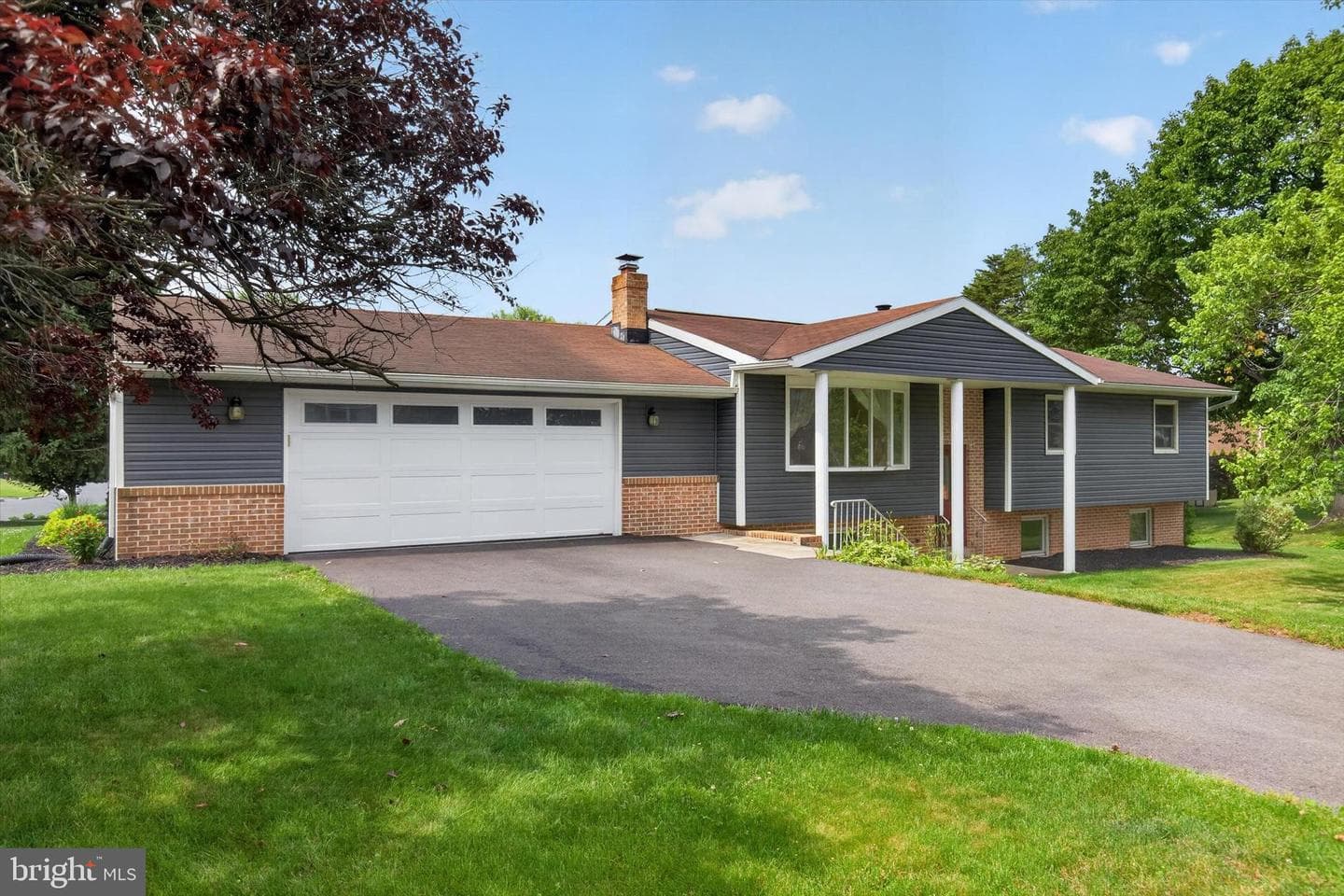 807 Lancelot Avenue, Mechanicsburg