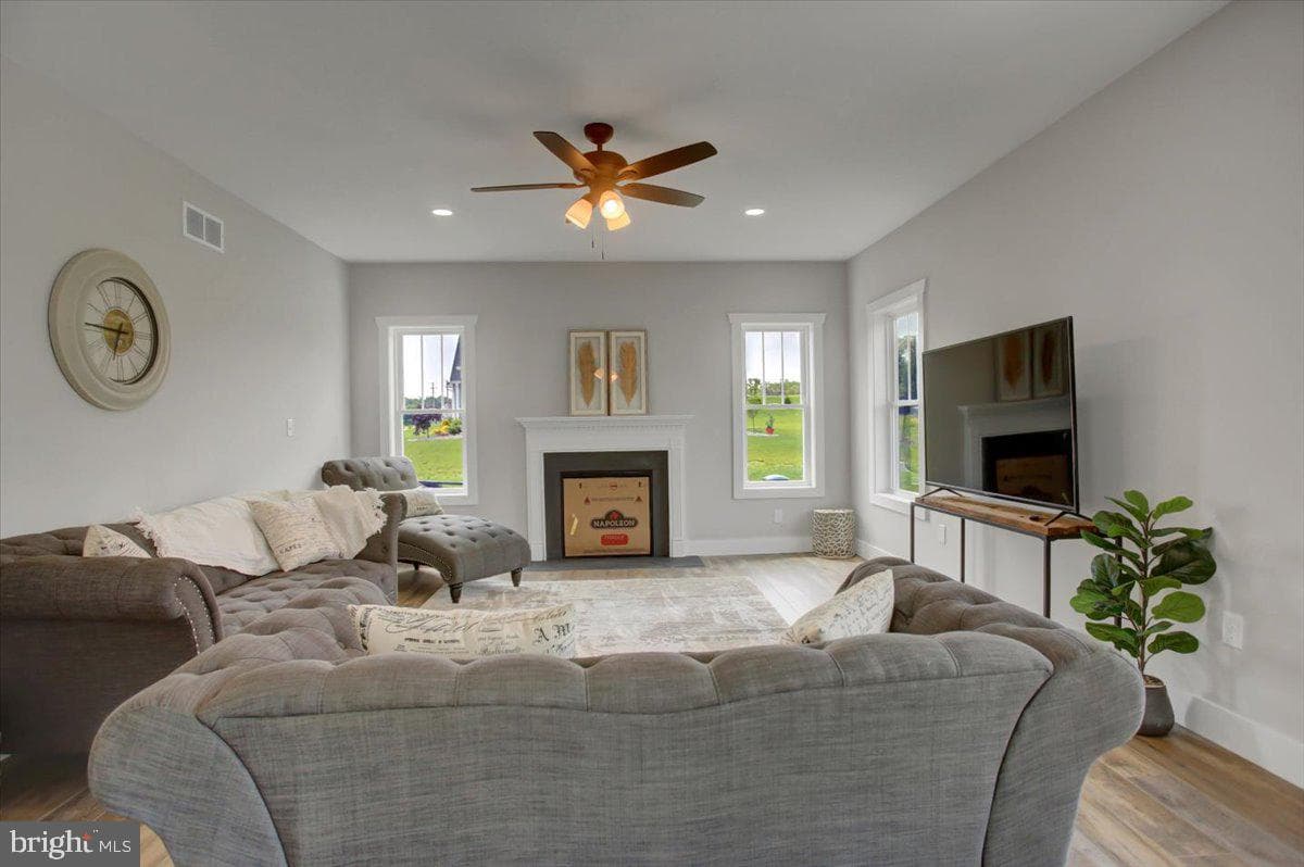 6 Suebecca Drive photo 9