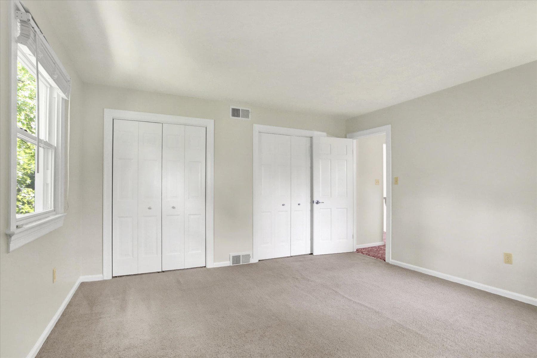 470 Woodcrest Drive photo 30