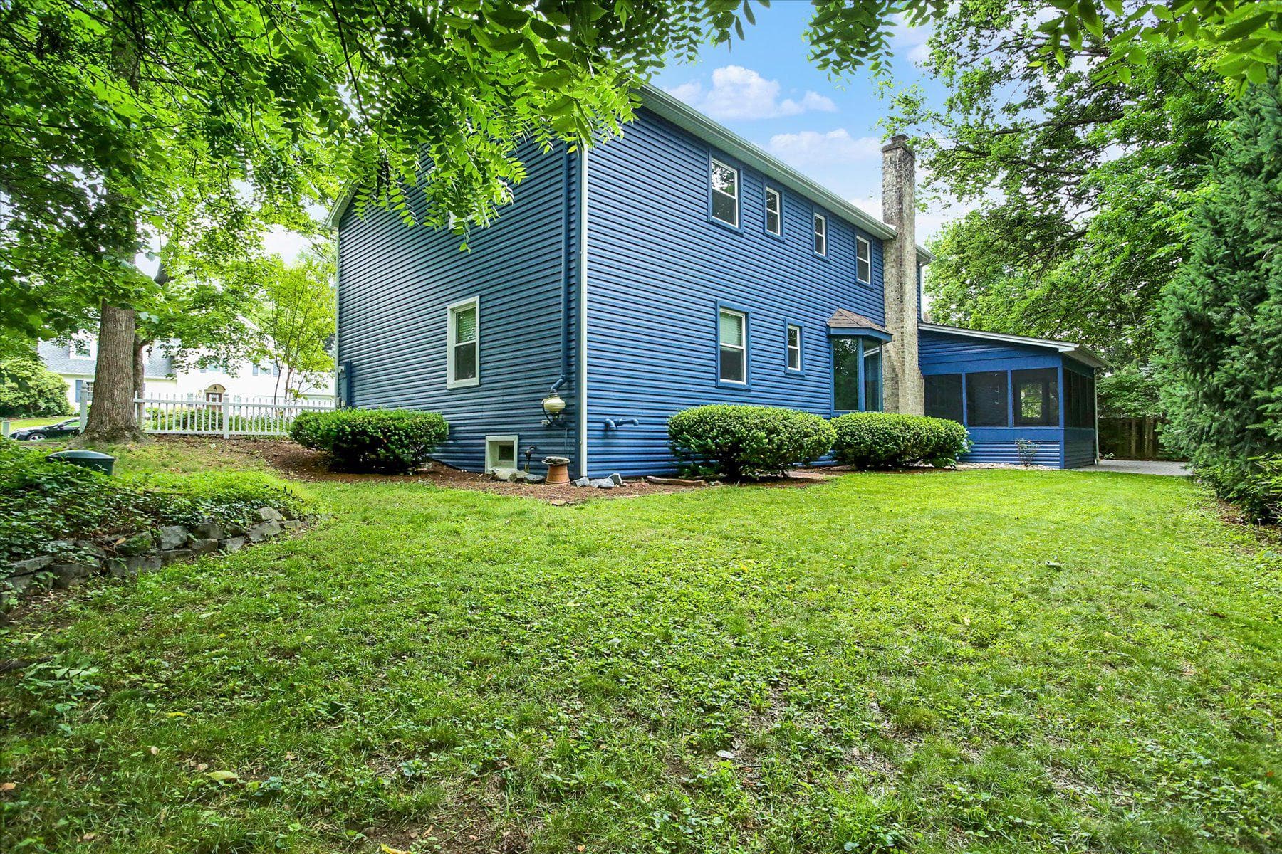 470 Woodcrest Drive photo 44