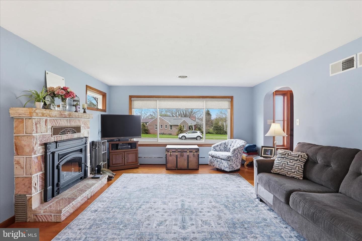 630 Charles Street photo 10