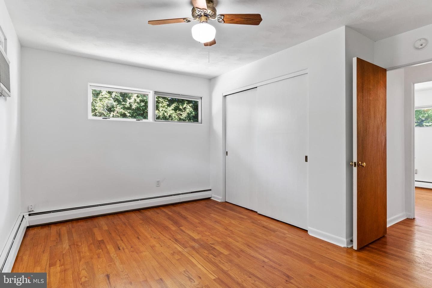 902 Apple Drive photo 19