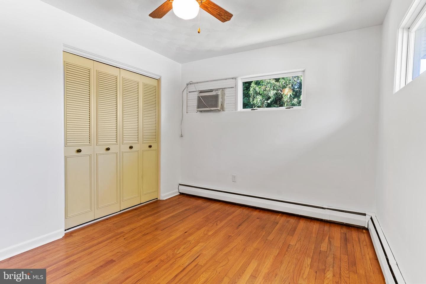 902 Apple Drive photo 21