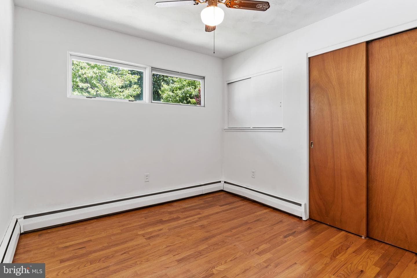 902 Apple Drive photo 23