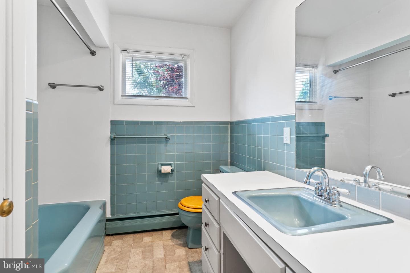 902 Apple Drive photo 24