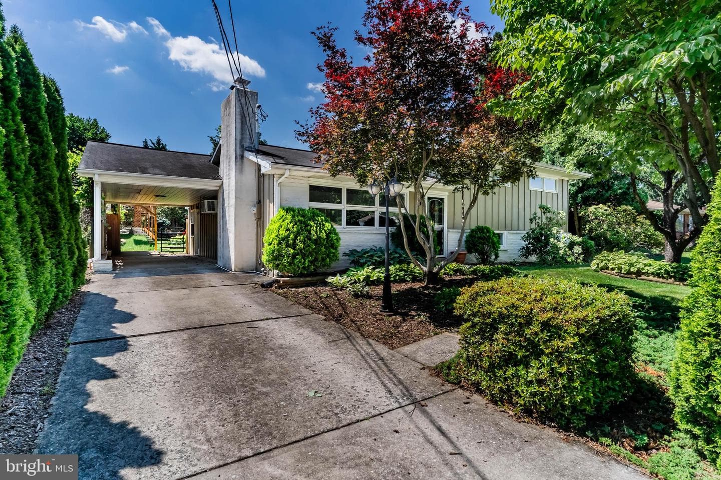 902 Apple Drive photo 3