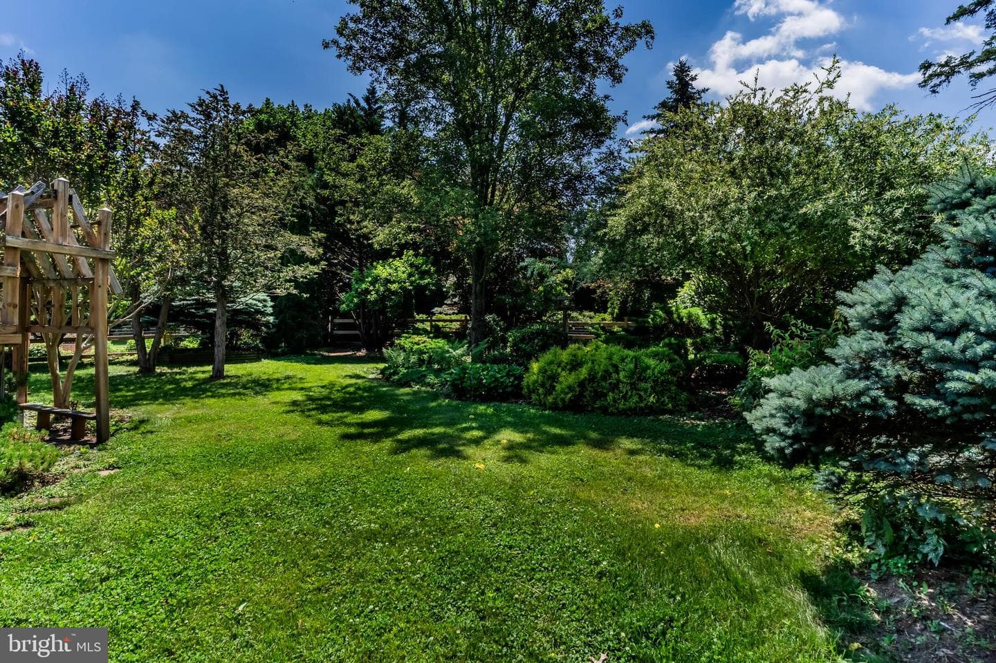 902 Apple Drive photo 30