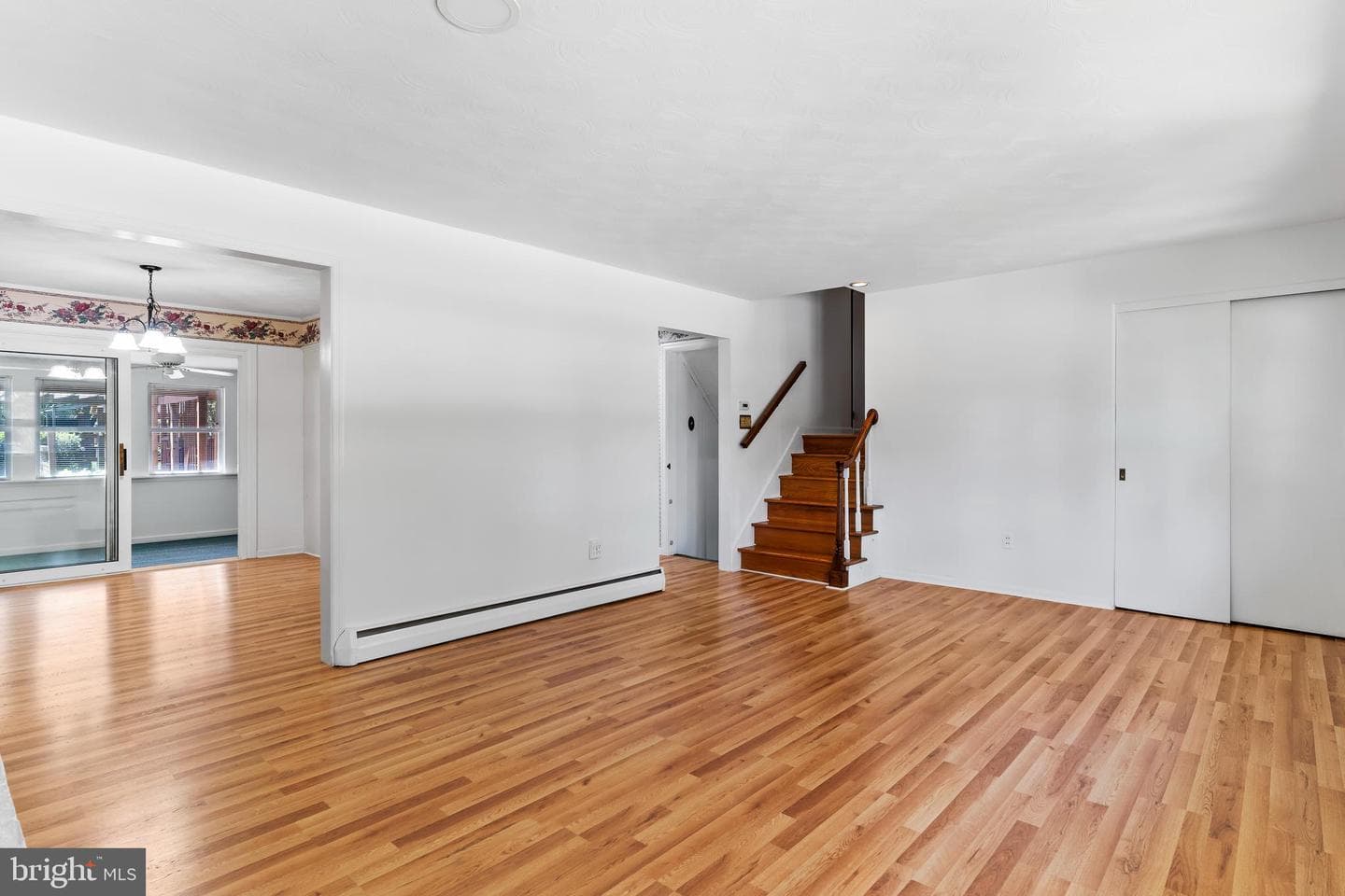 902 Apple Drive photo 5