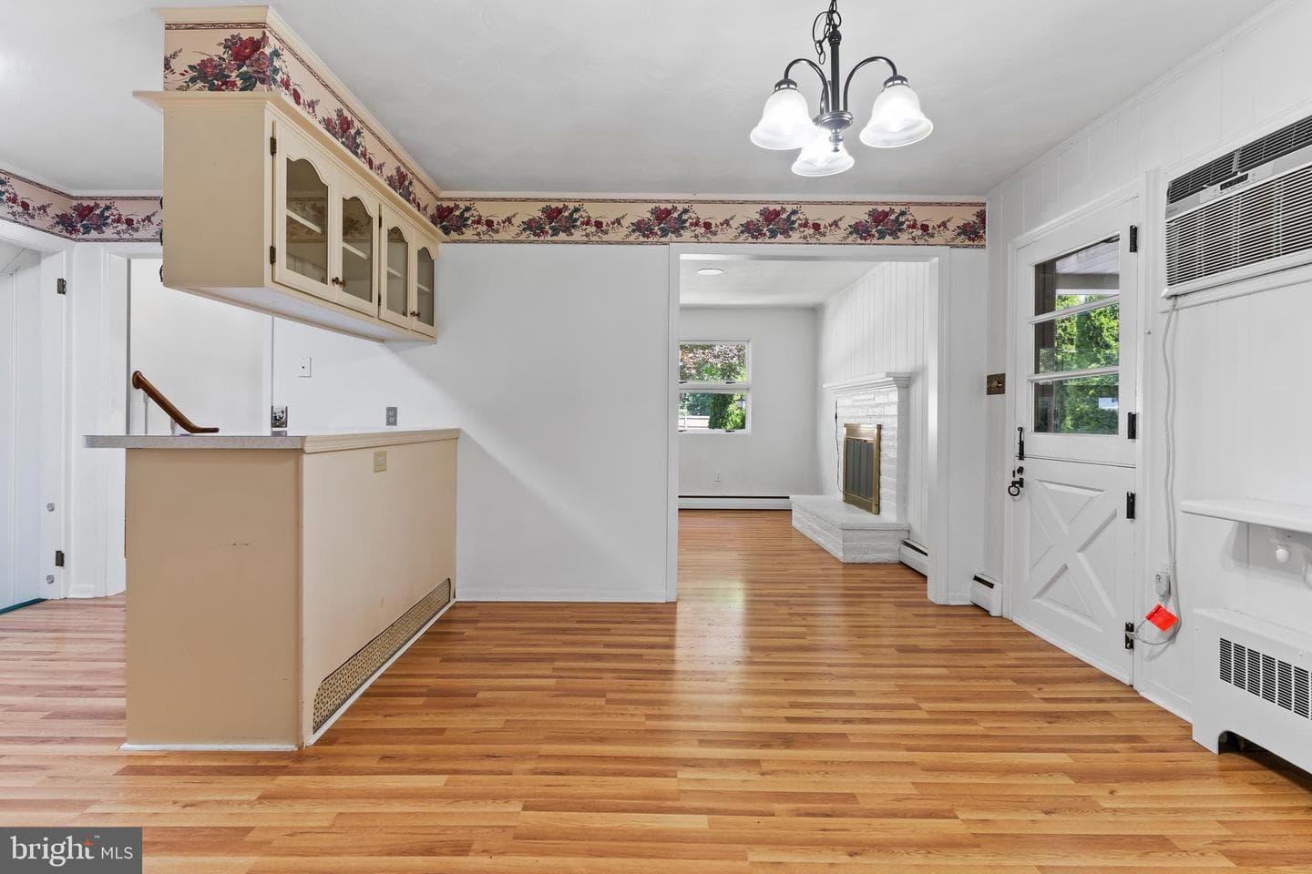 902 Apple Drive photo 9