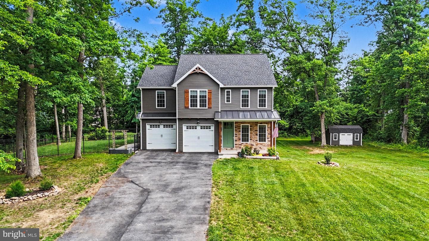 826 Sandbank Road photo 3