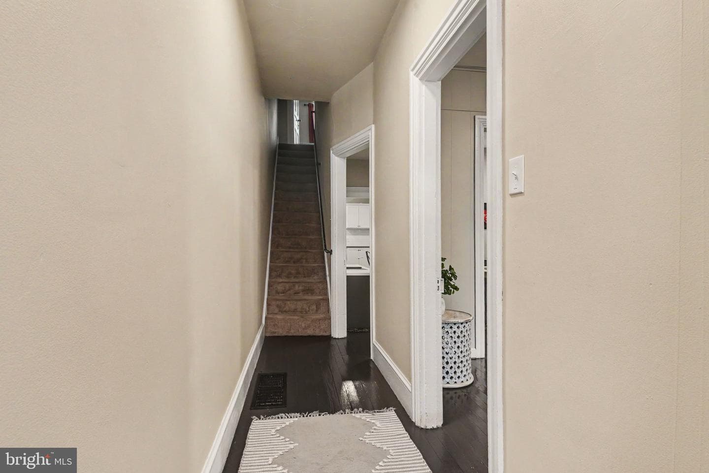 328 N College Street photo 10