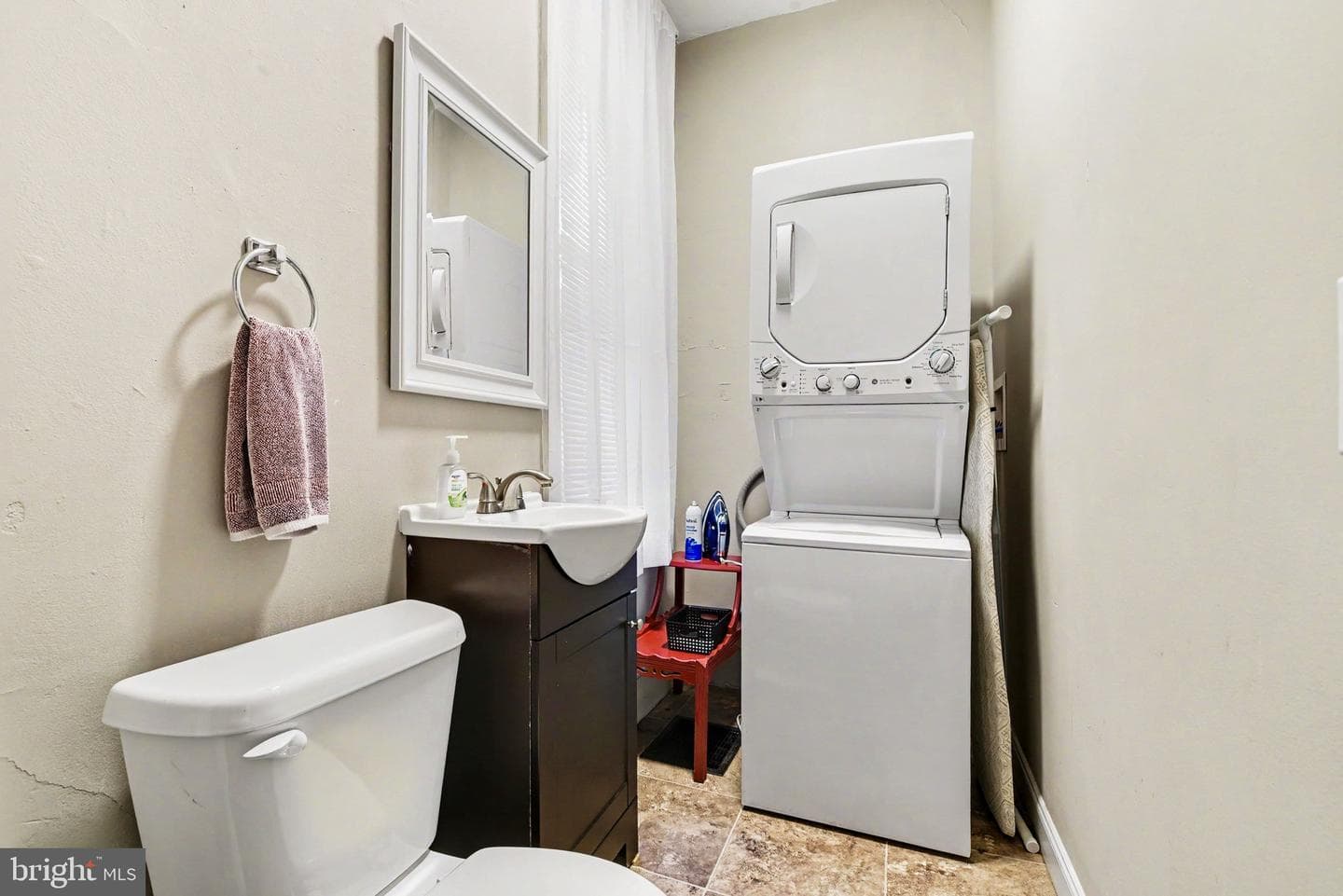 328 N College Street photo 11