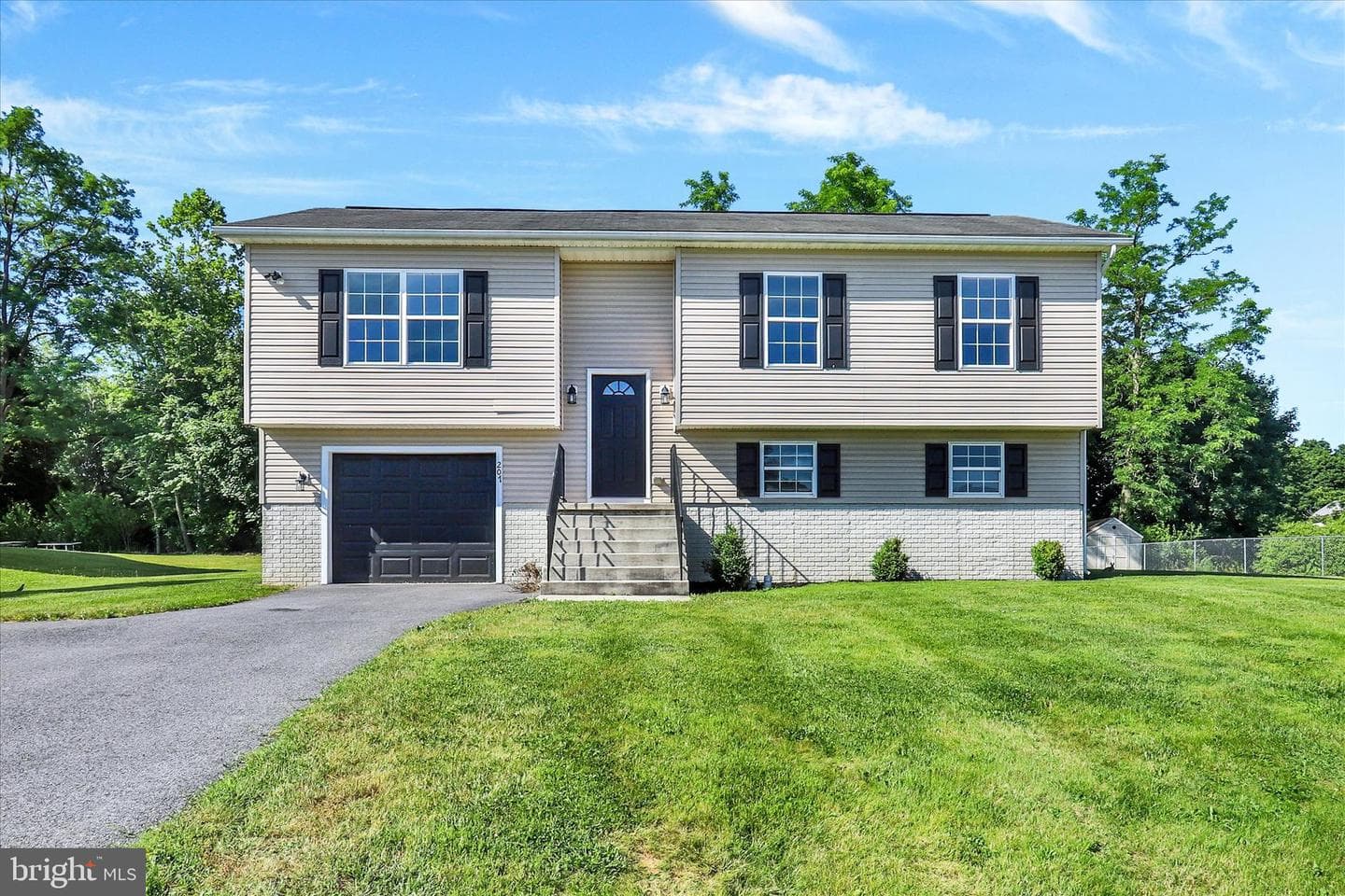 207 Pike Court, Shippensburg