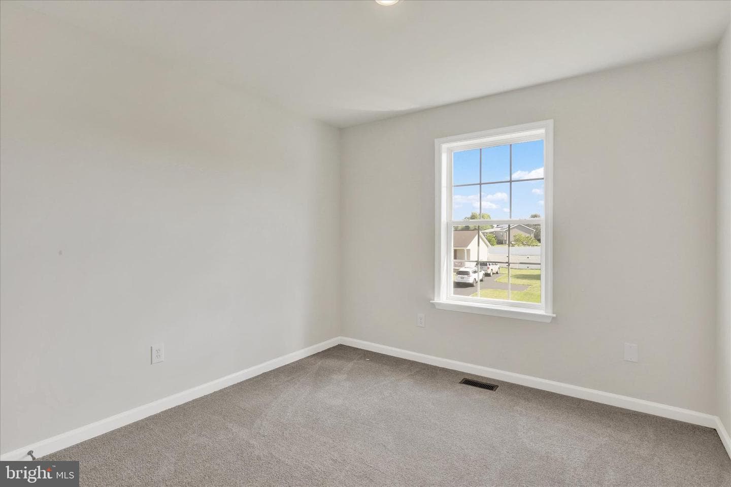 207 Pike Court photo 16