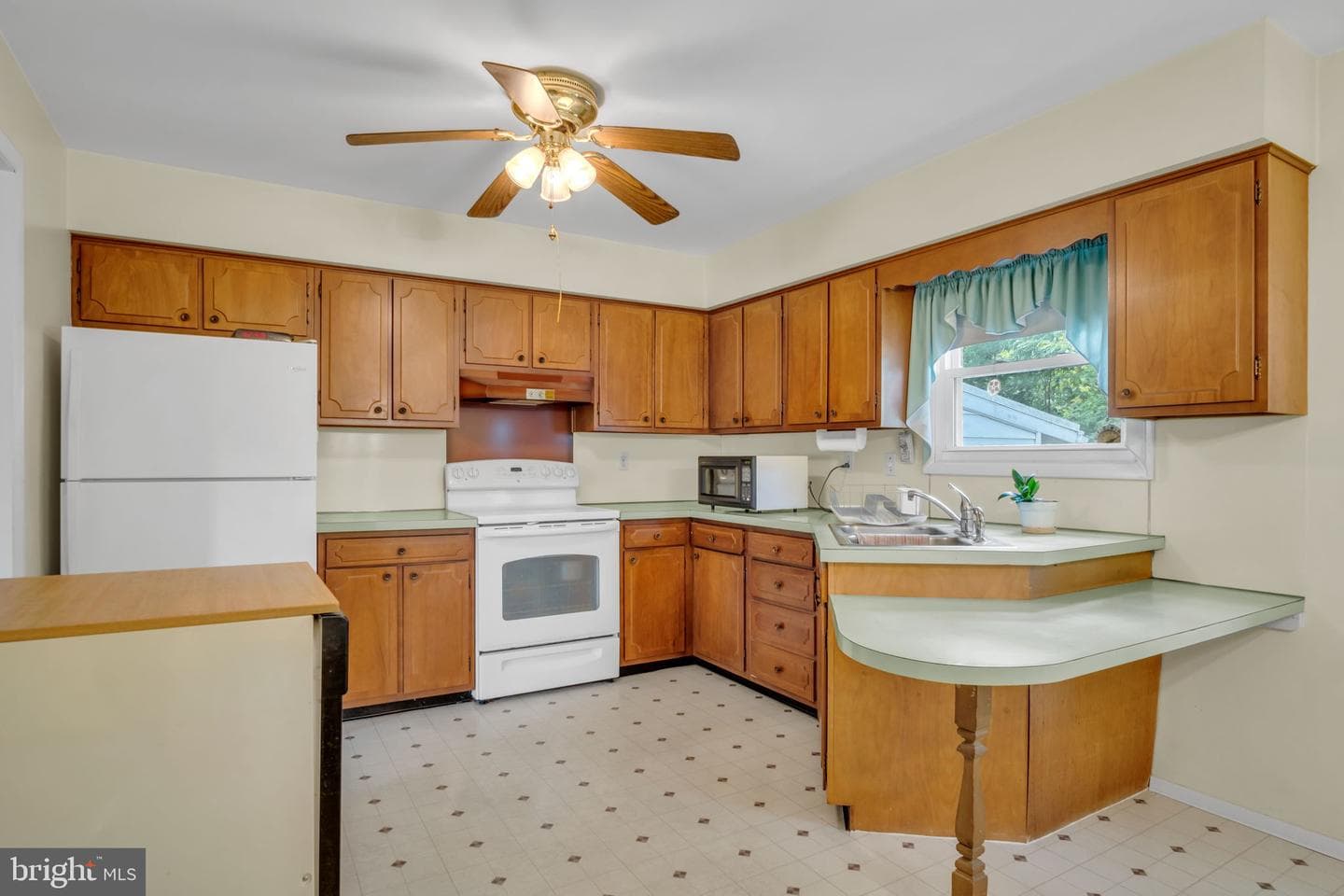 6054 Edward Drive photo 13