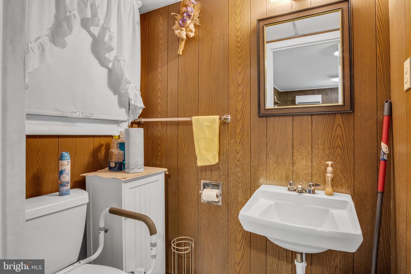 6054 Edward Drive photo 8