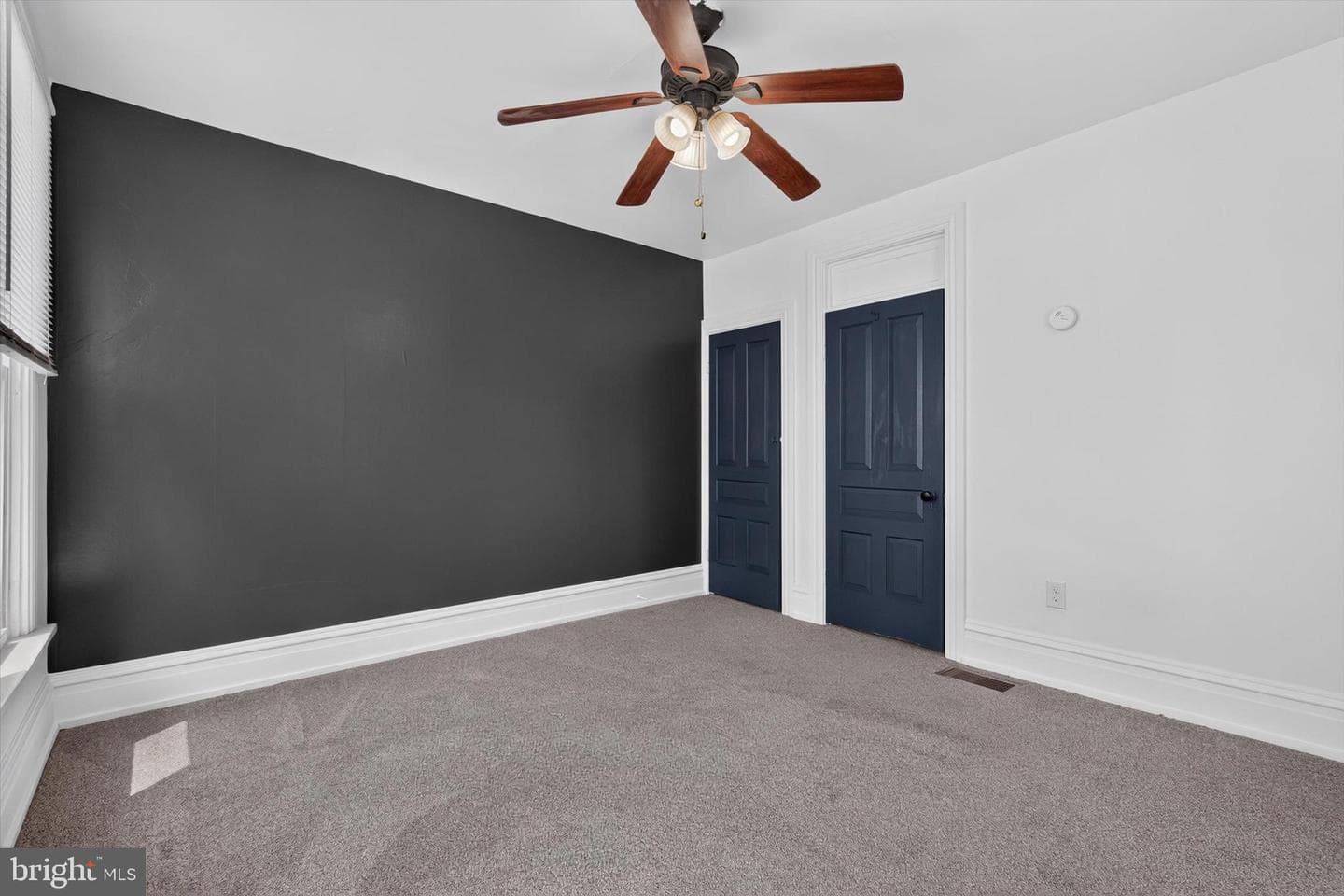 115 E Locust Street photo 12