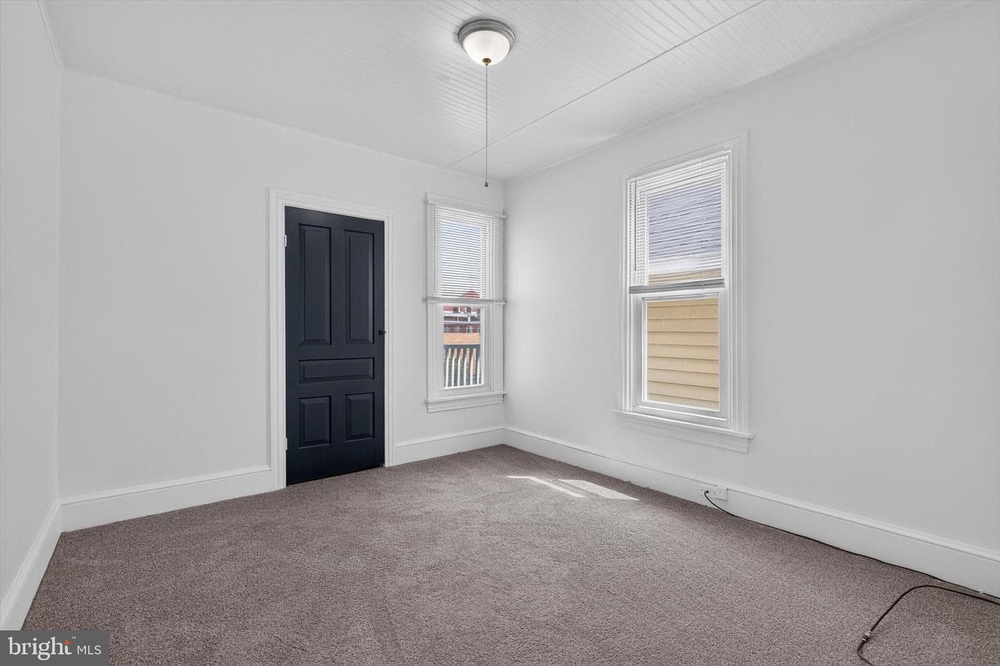 115 E Locust Street photo 13