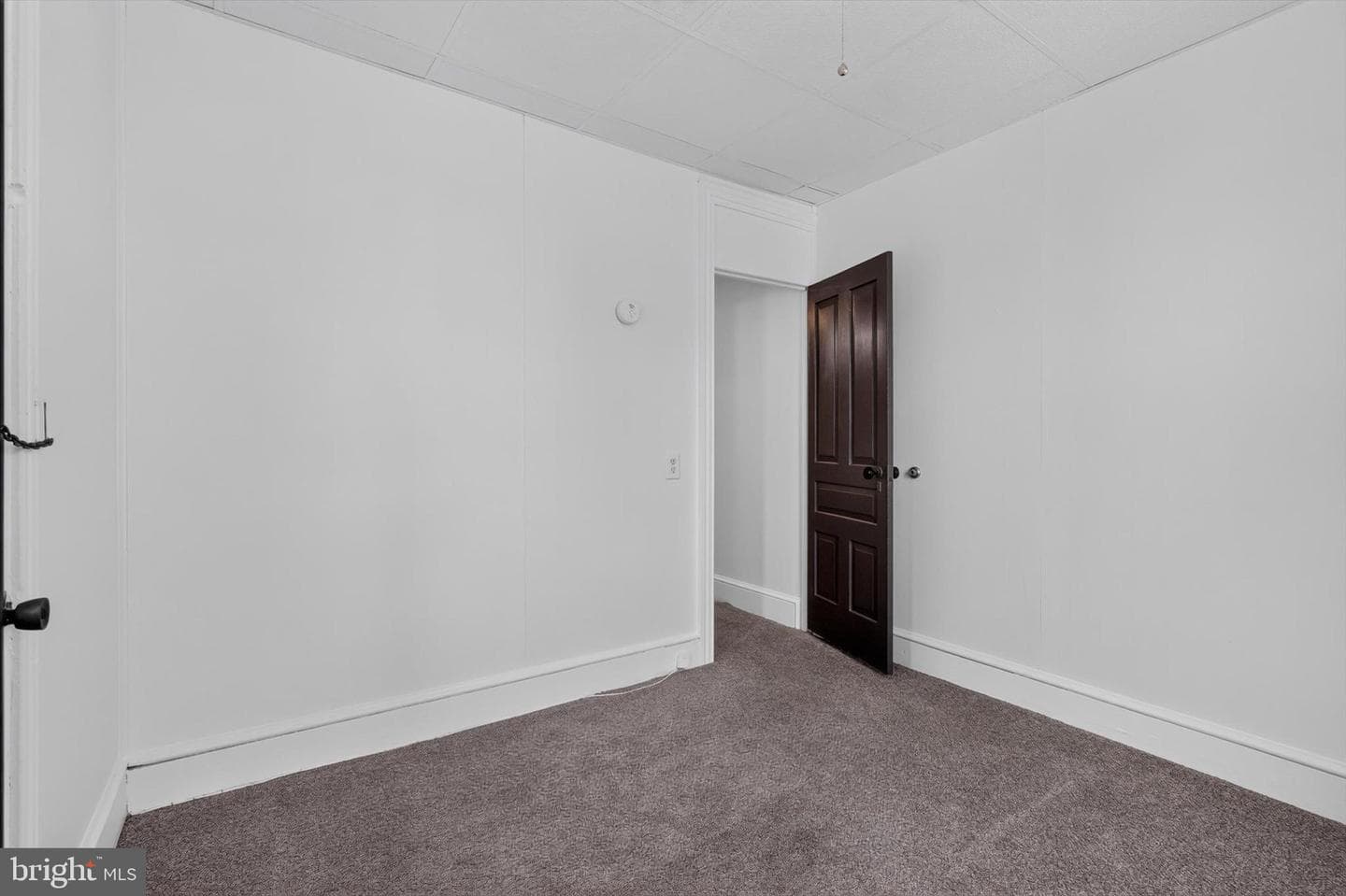 115 E Locust Street photo 17