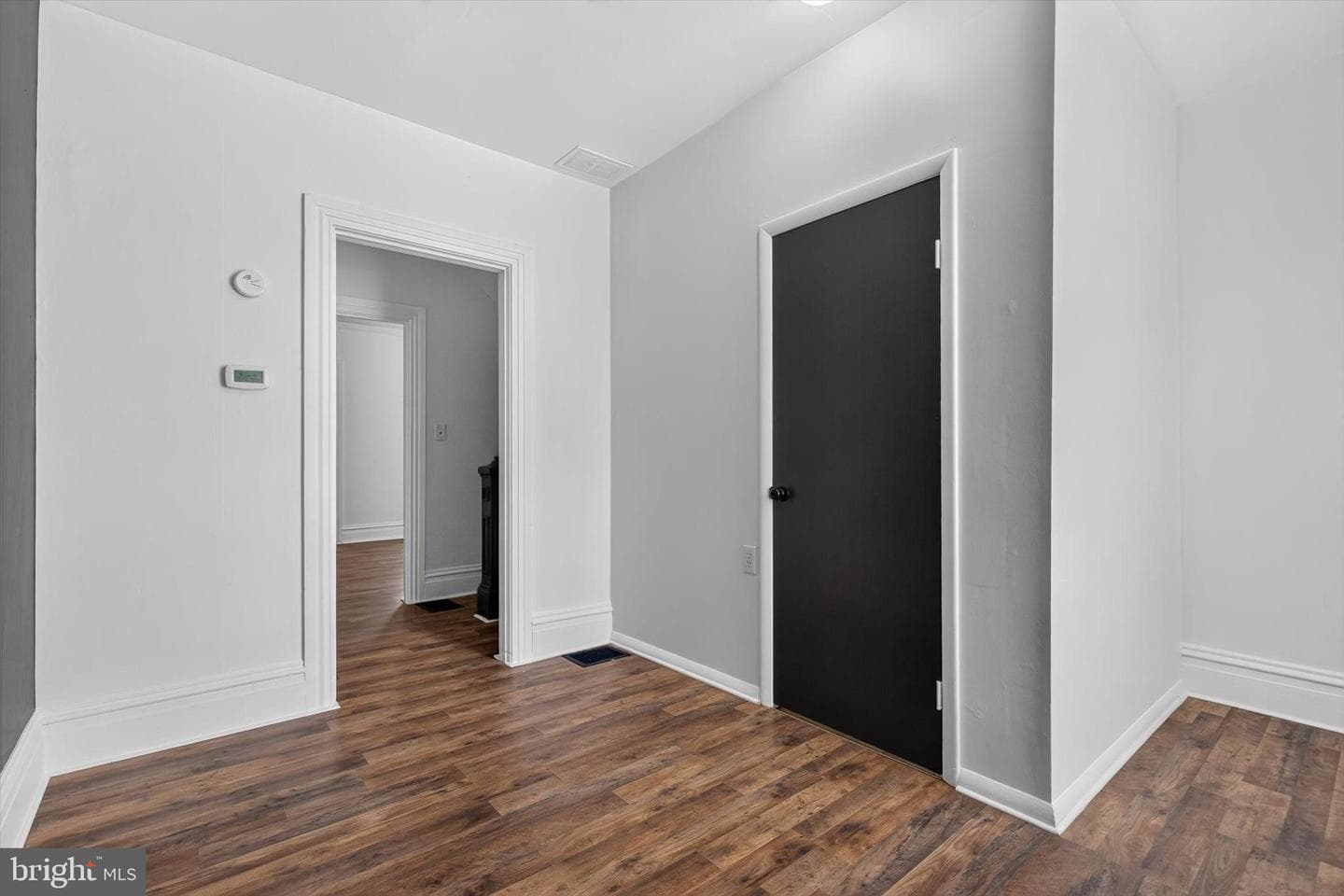 115 E Locust Street photo 3
