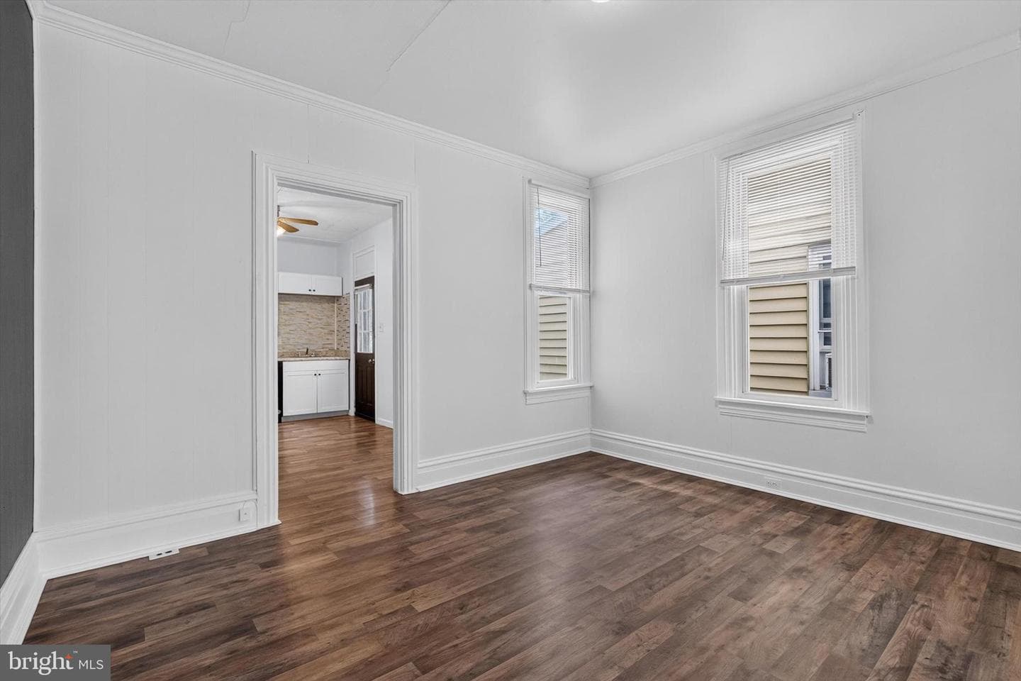 115 E Locust Street photo 6