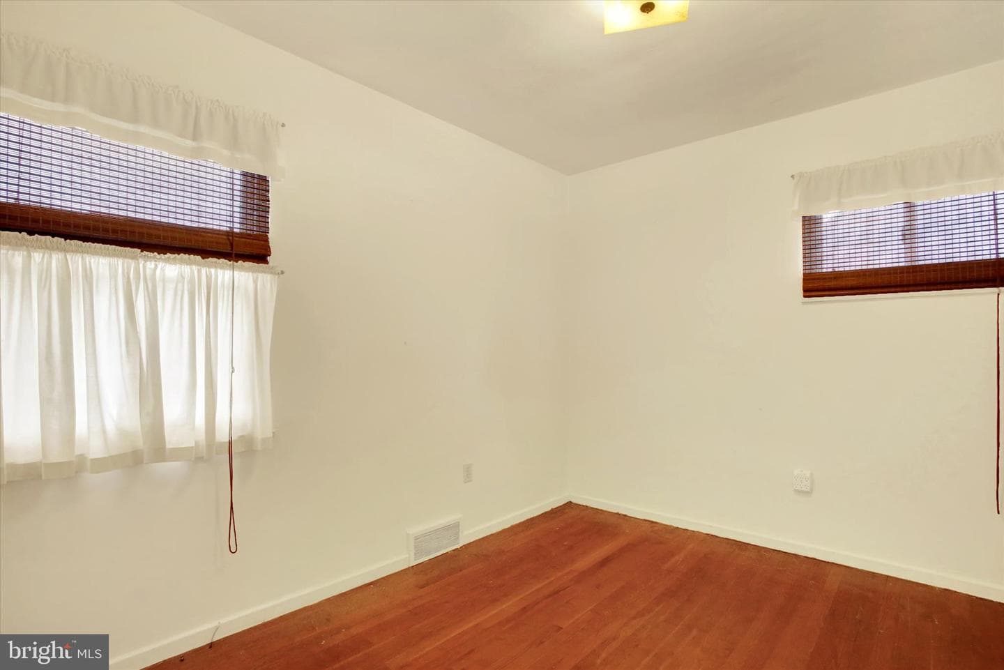 811 Coolidge Street photo 17