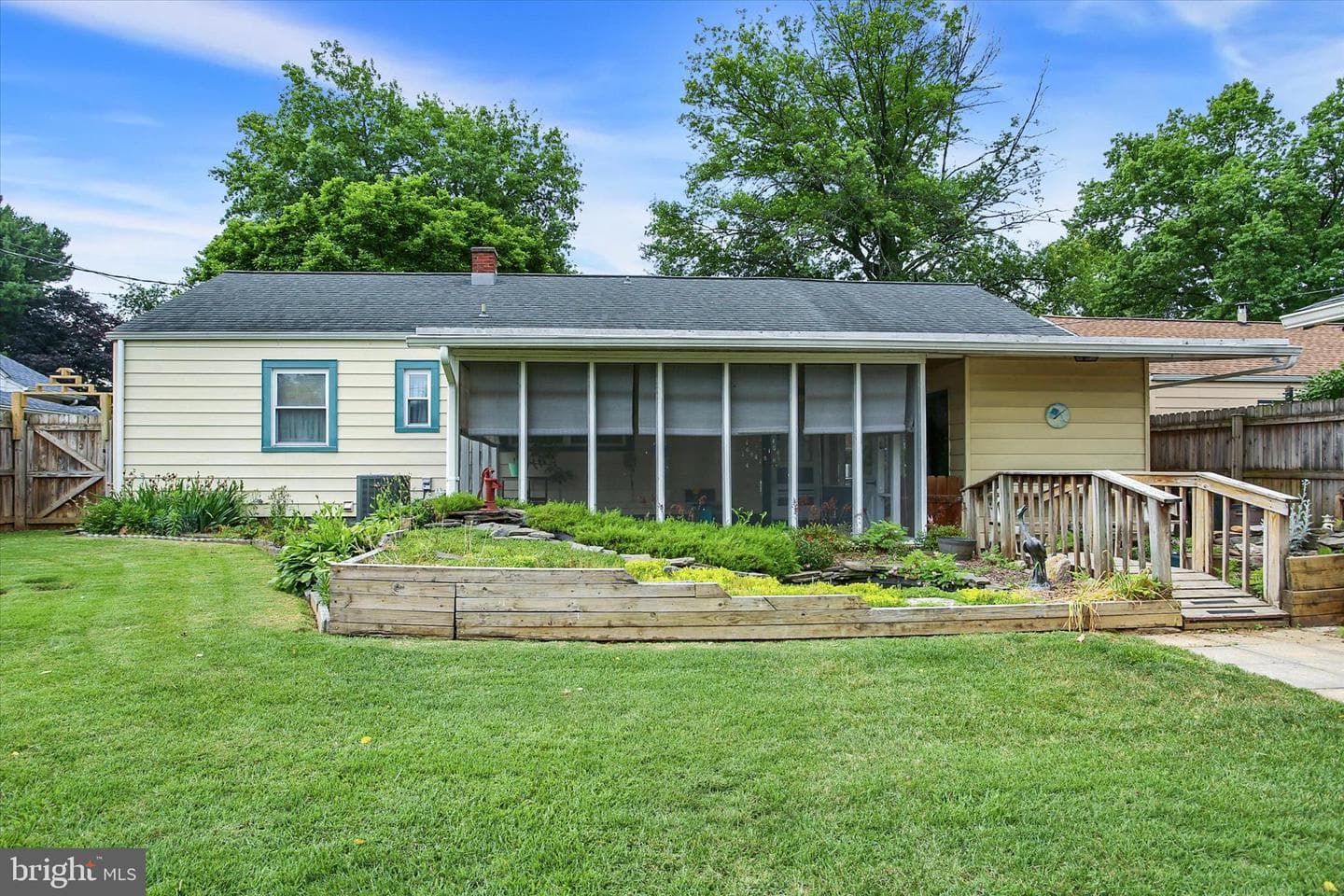 811 Coolidge Street photo 39