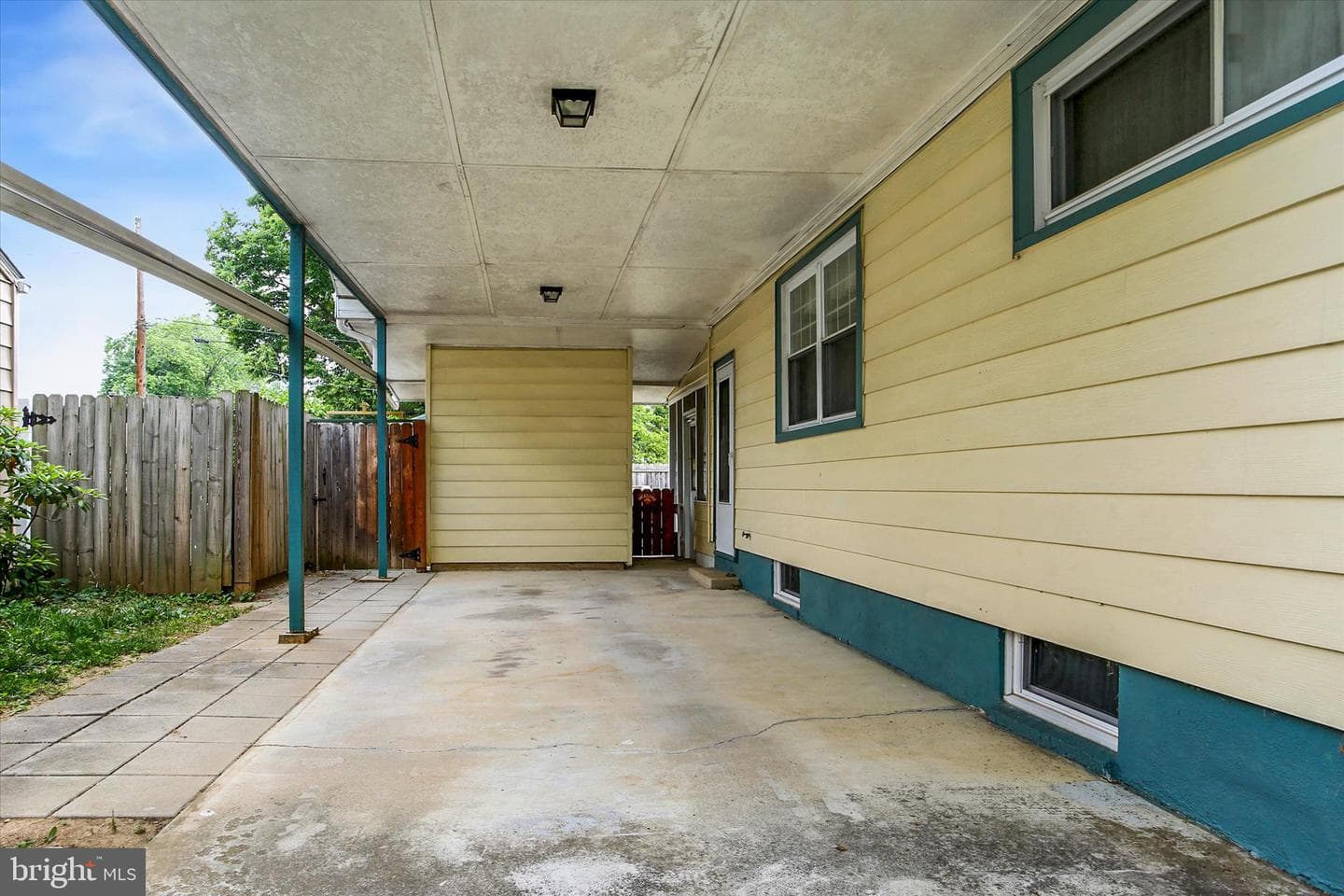 811 Coolidge Street photo 5