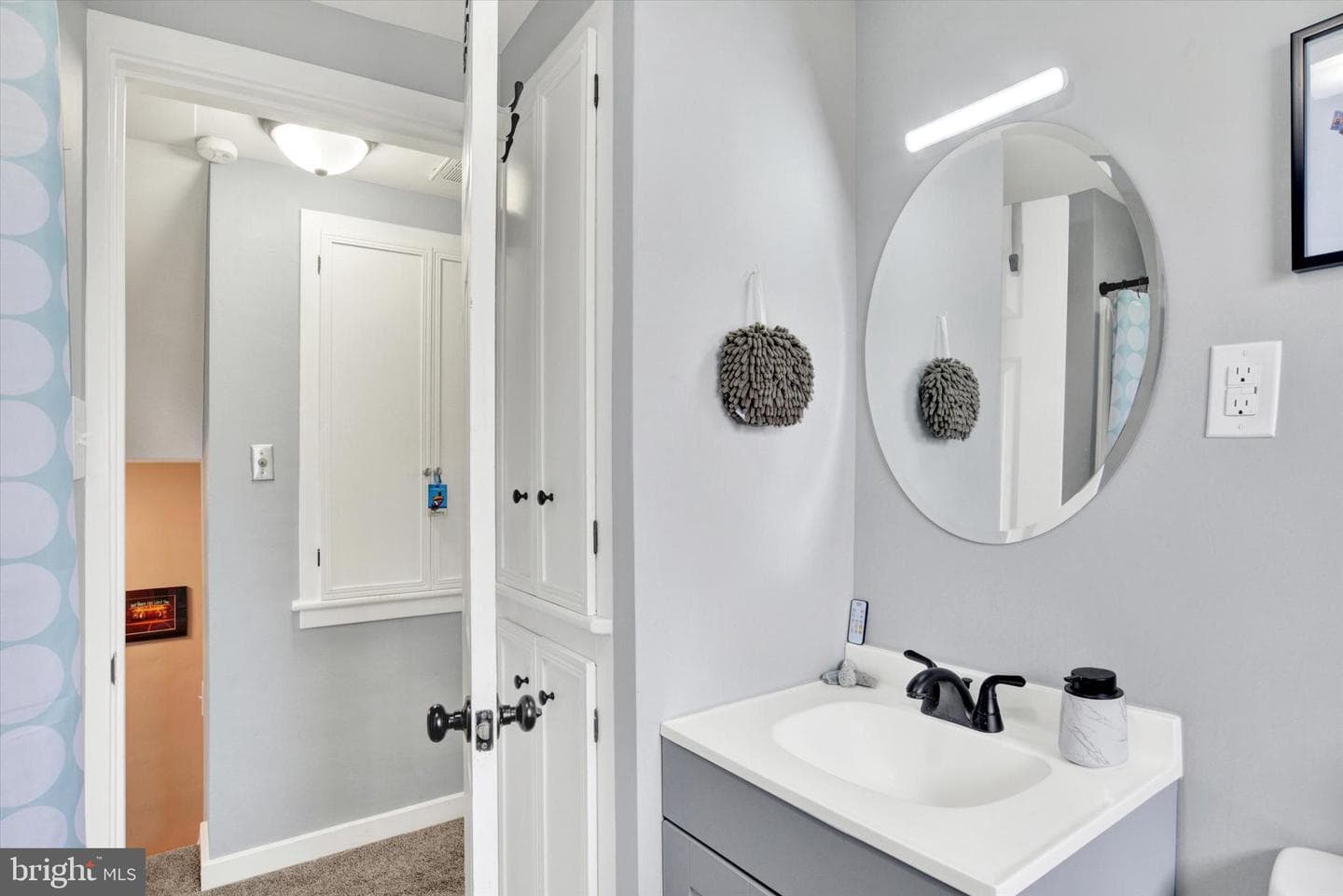 640 Walton Street photo 22