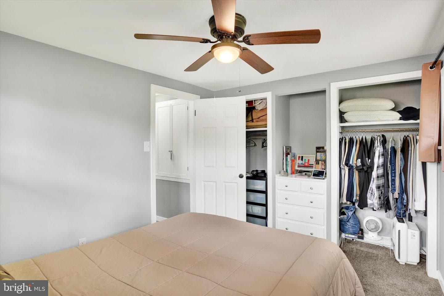 640 Walton Street photo 25