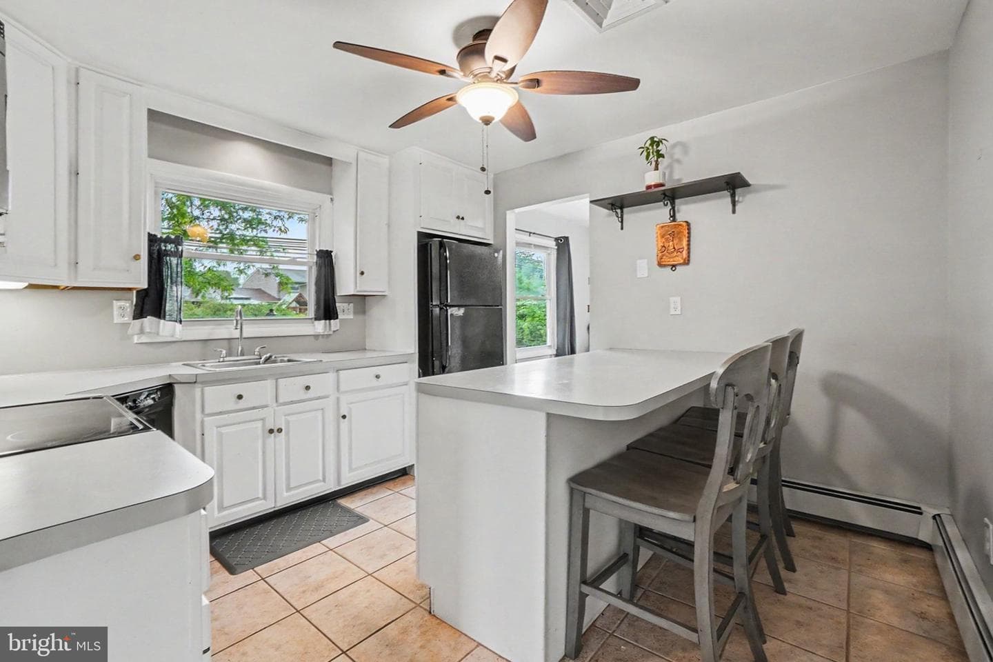100 Lancaster Boulevard photo 8