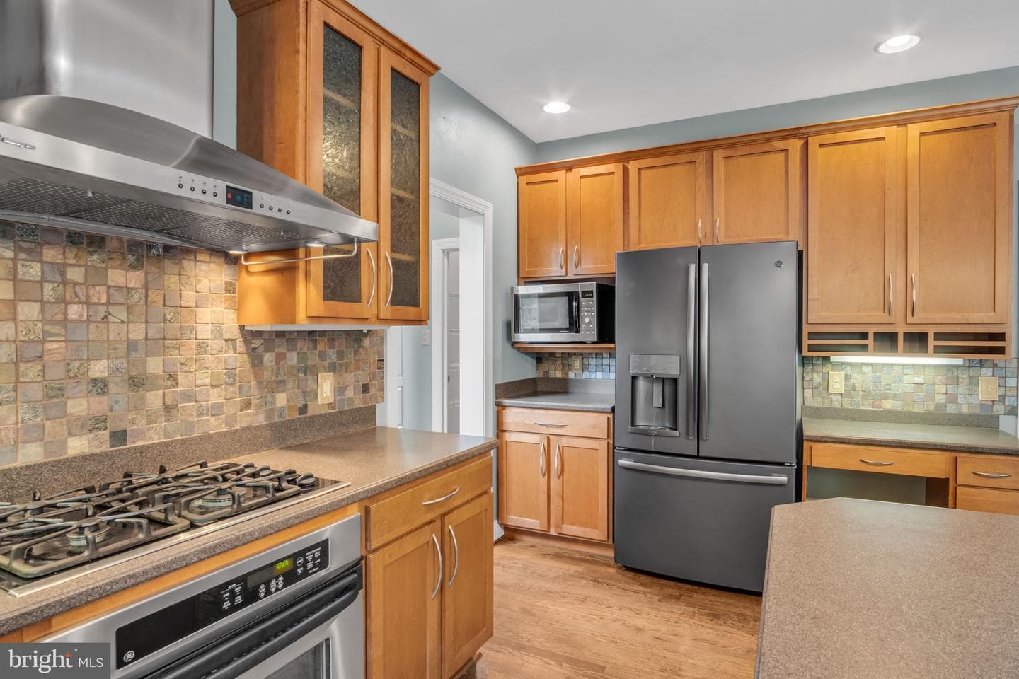 4002 Glenfinnan Place photo 12