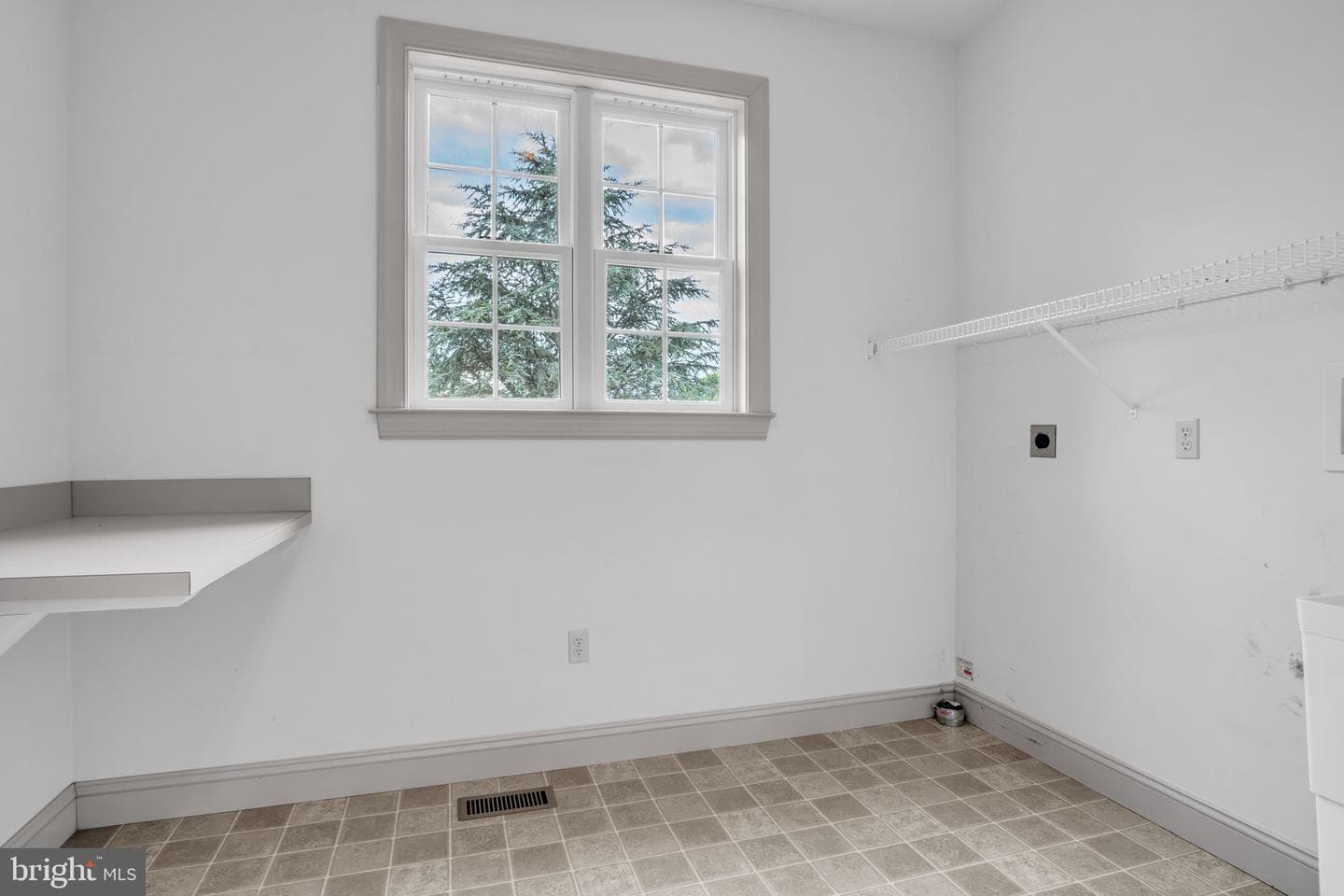 4002 Glenfinnan Place photo 17