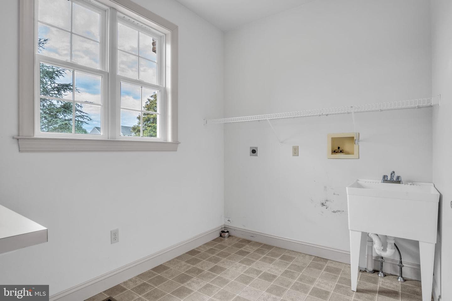 4002 Glenfinnan Place photo 18
