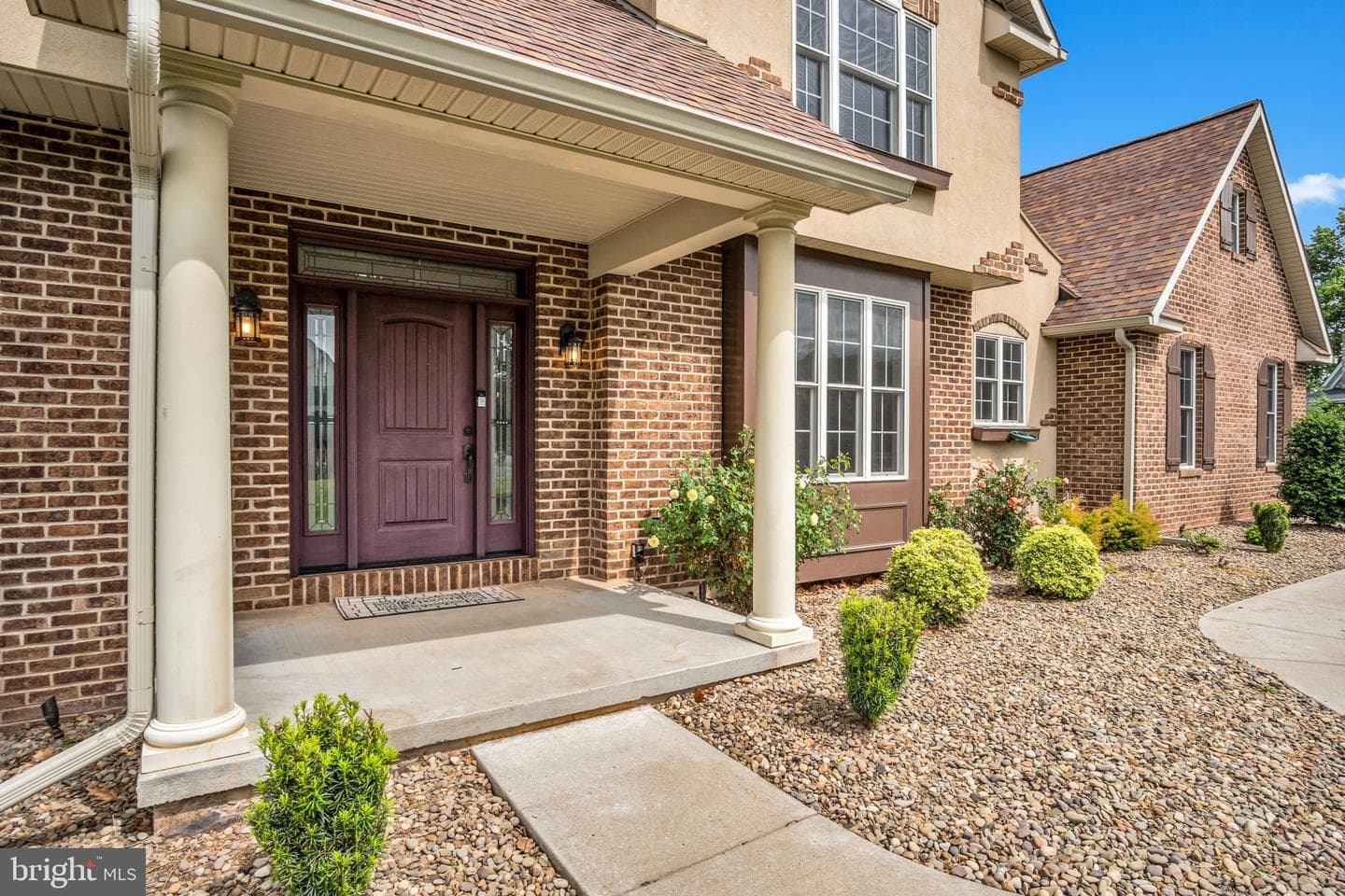 4002 Glenfinnan Place photo 3
