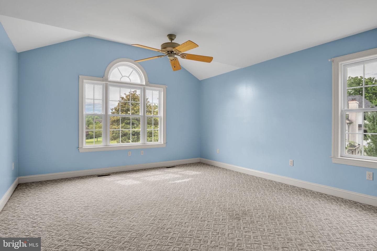 4002 Glenfinnan Place photo 31